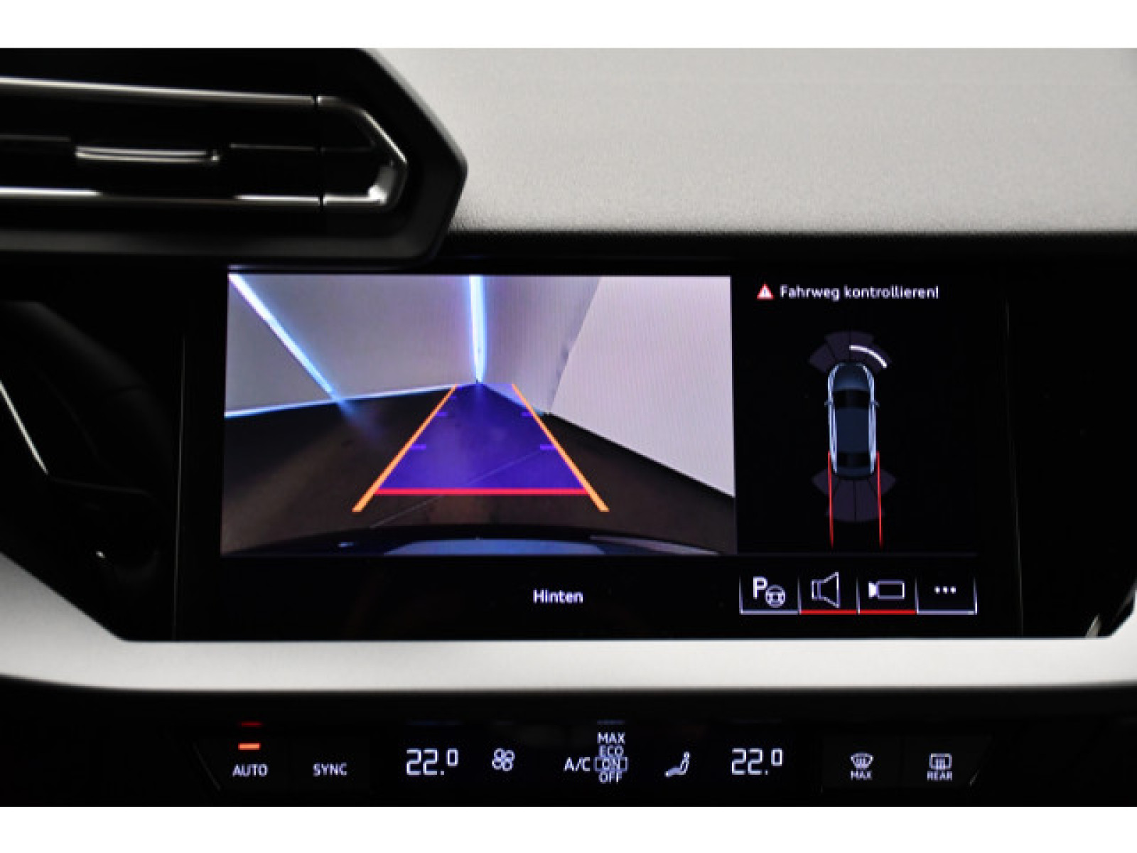 Audi - A3 Limousine_10