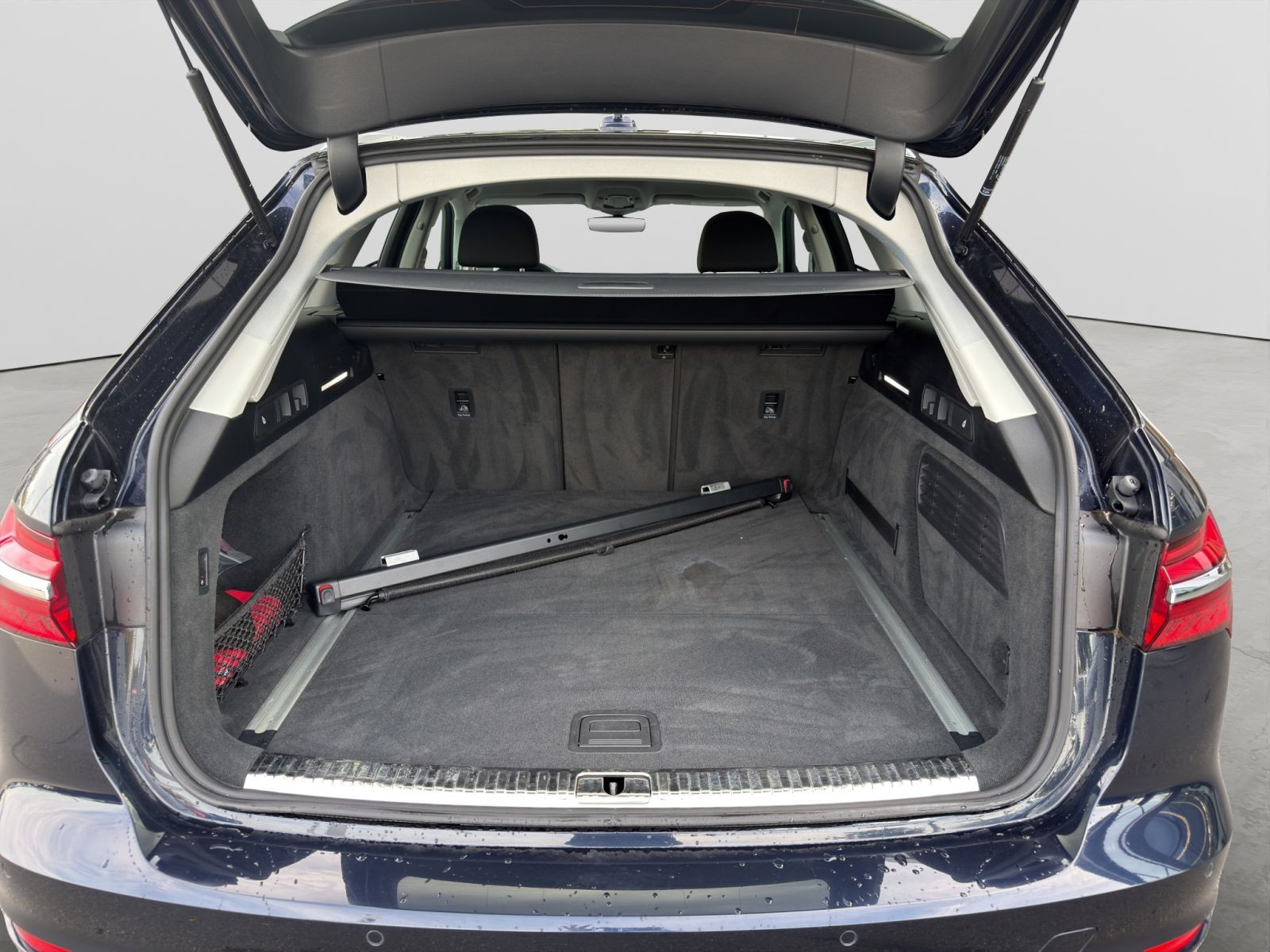 Audi - A6 Avant_17