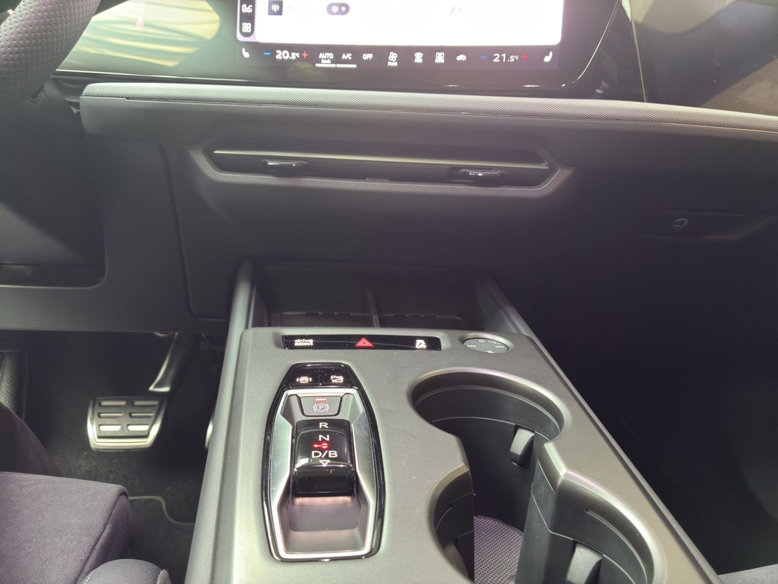 Audi - Q4 e-tron_13