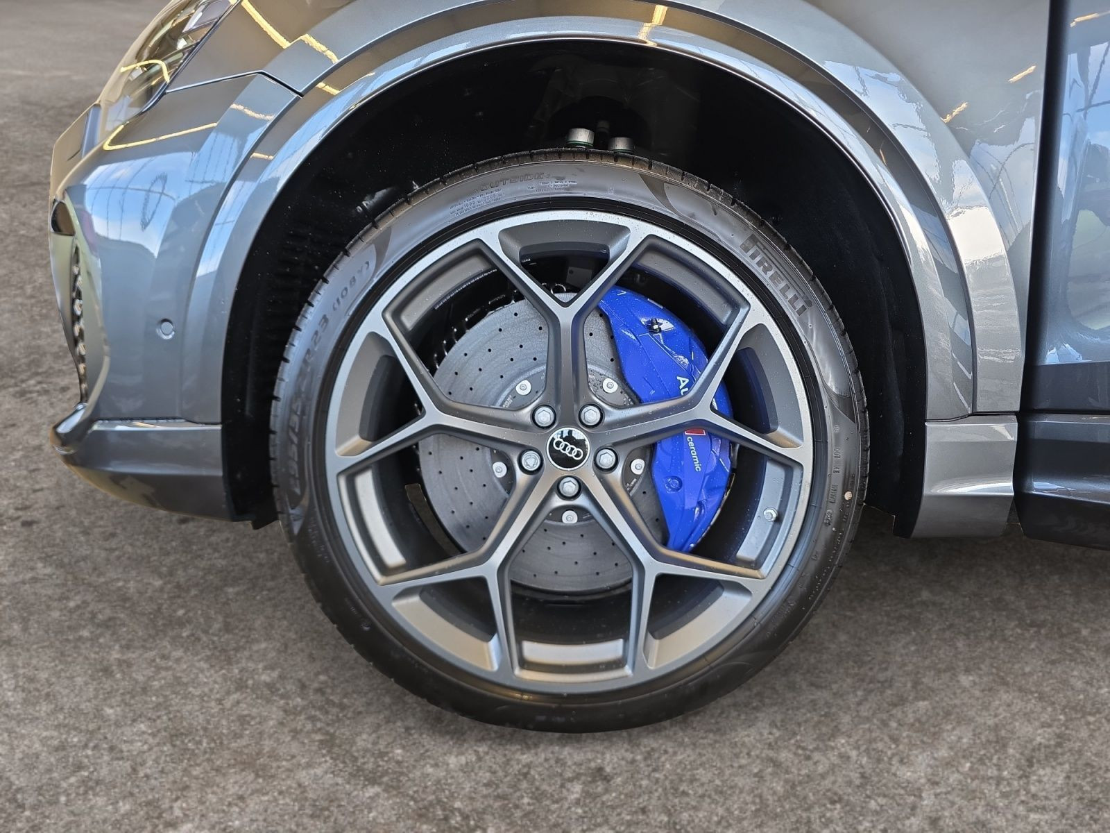 Audi - RS Q8_14