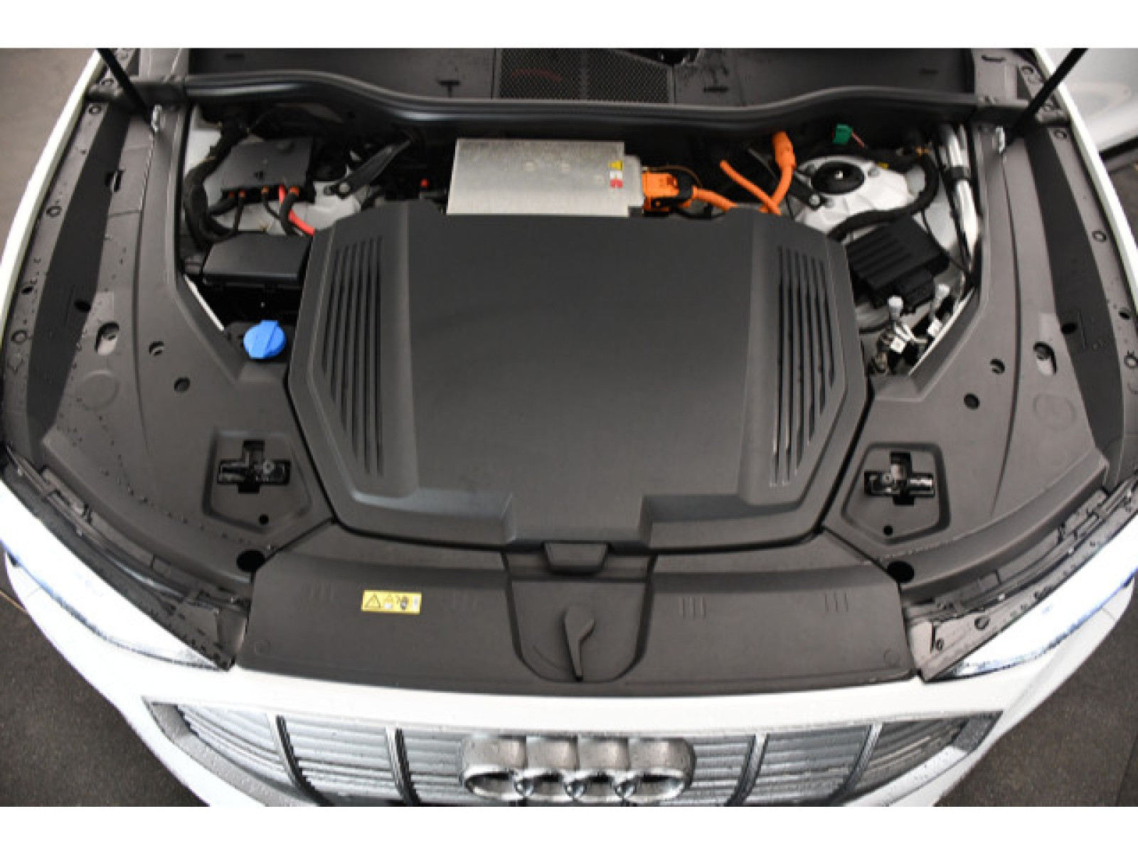 Audi - e-tron_12