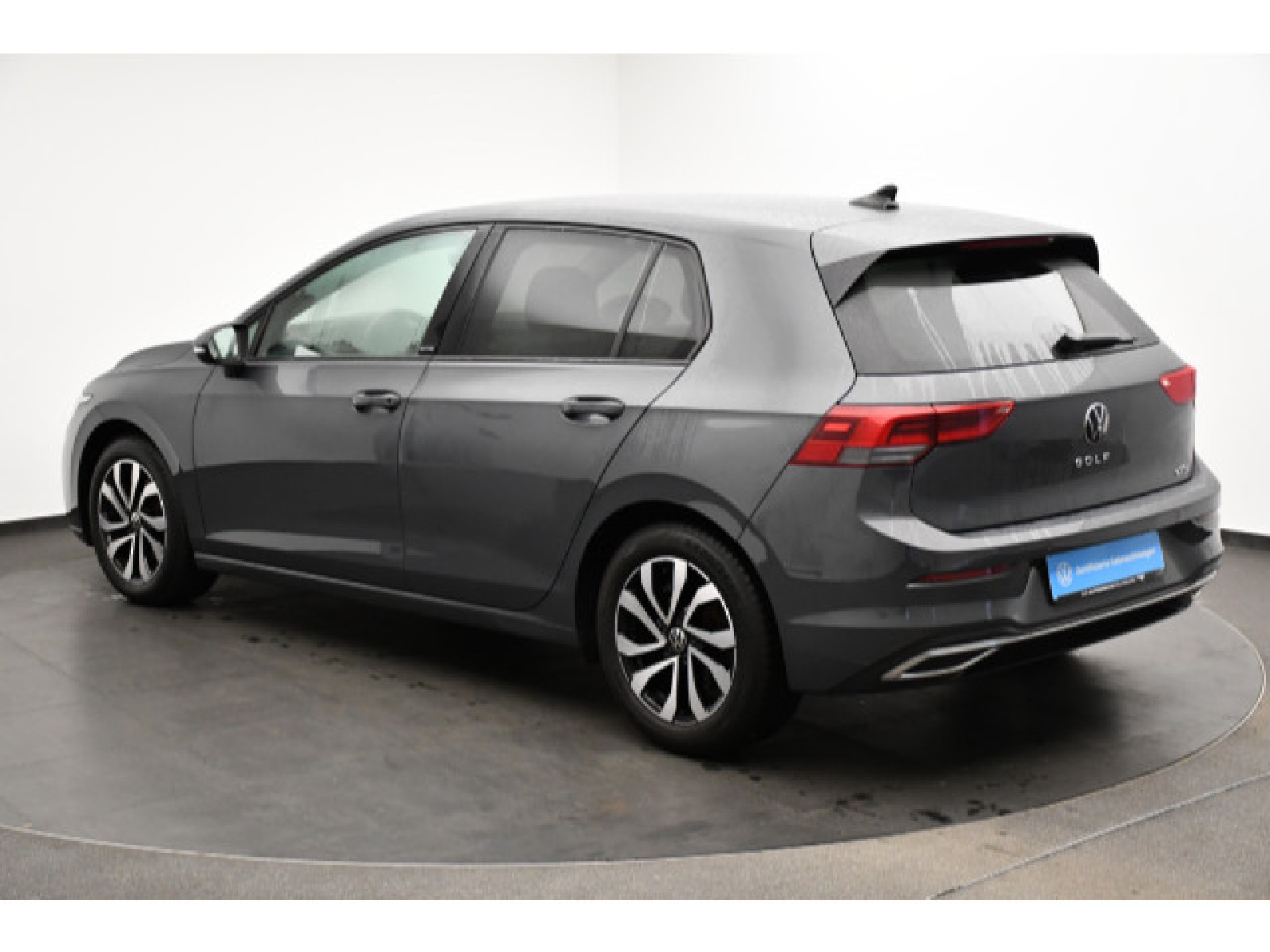 Volkswagen - Golf_14