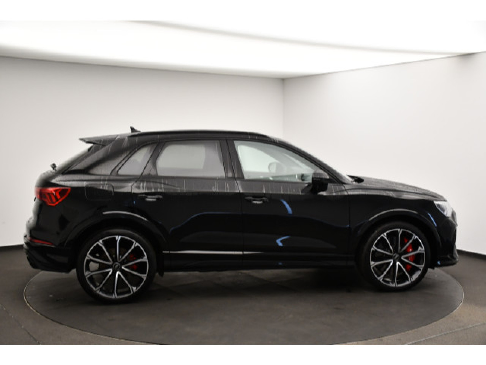 Audi - RS Q3_21