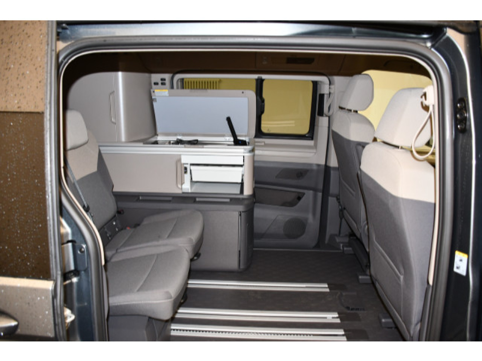 Volkswagen - California_10