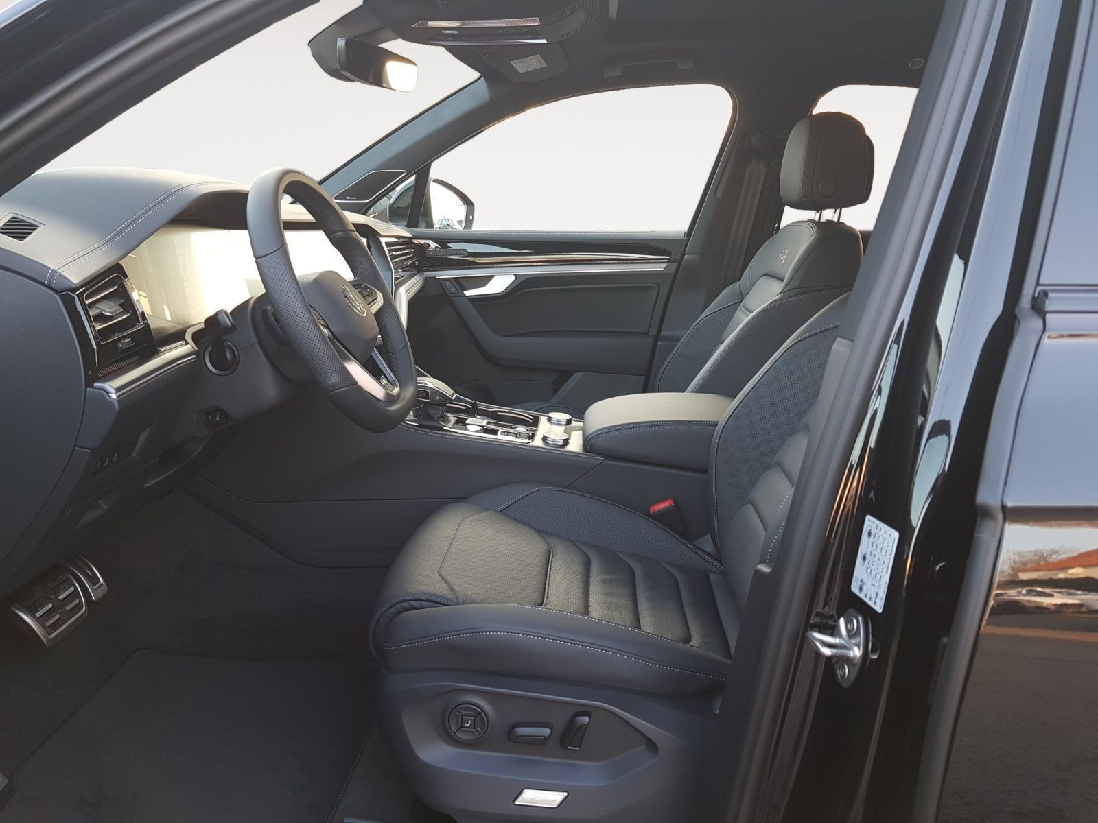 Volkswagen - Touareg_10