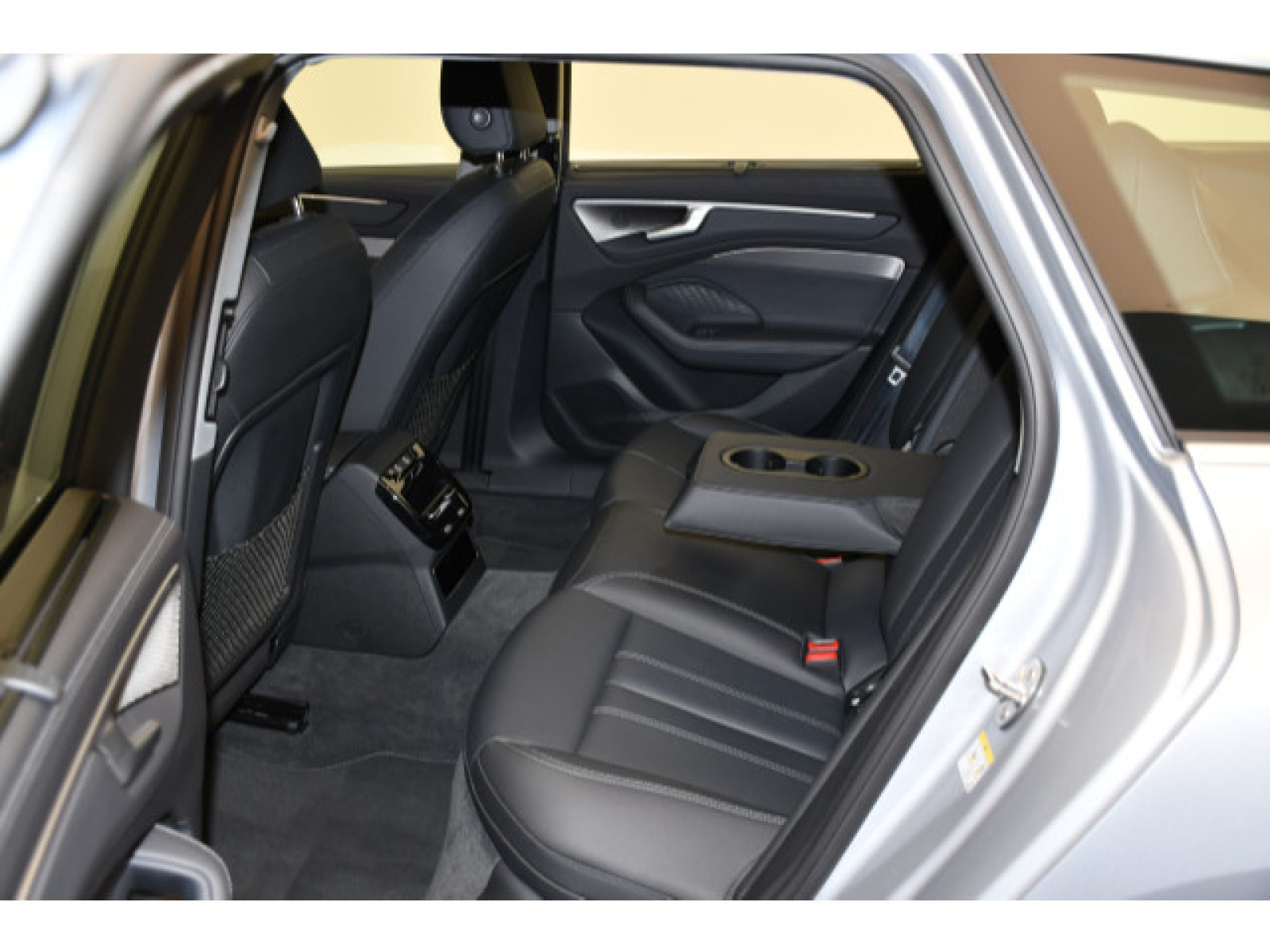 Audi - A6 Avant_11