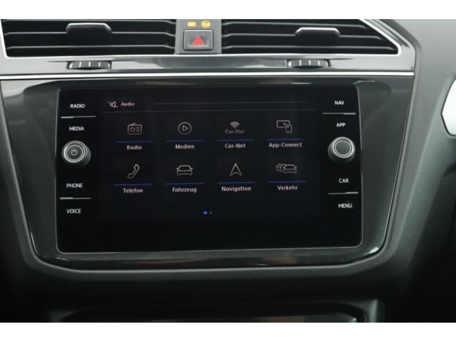 Volkswagen - Tiguan_10