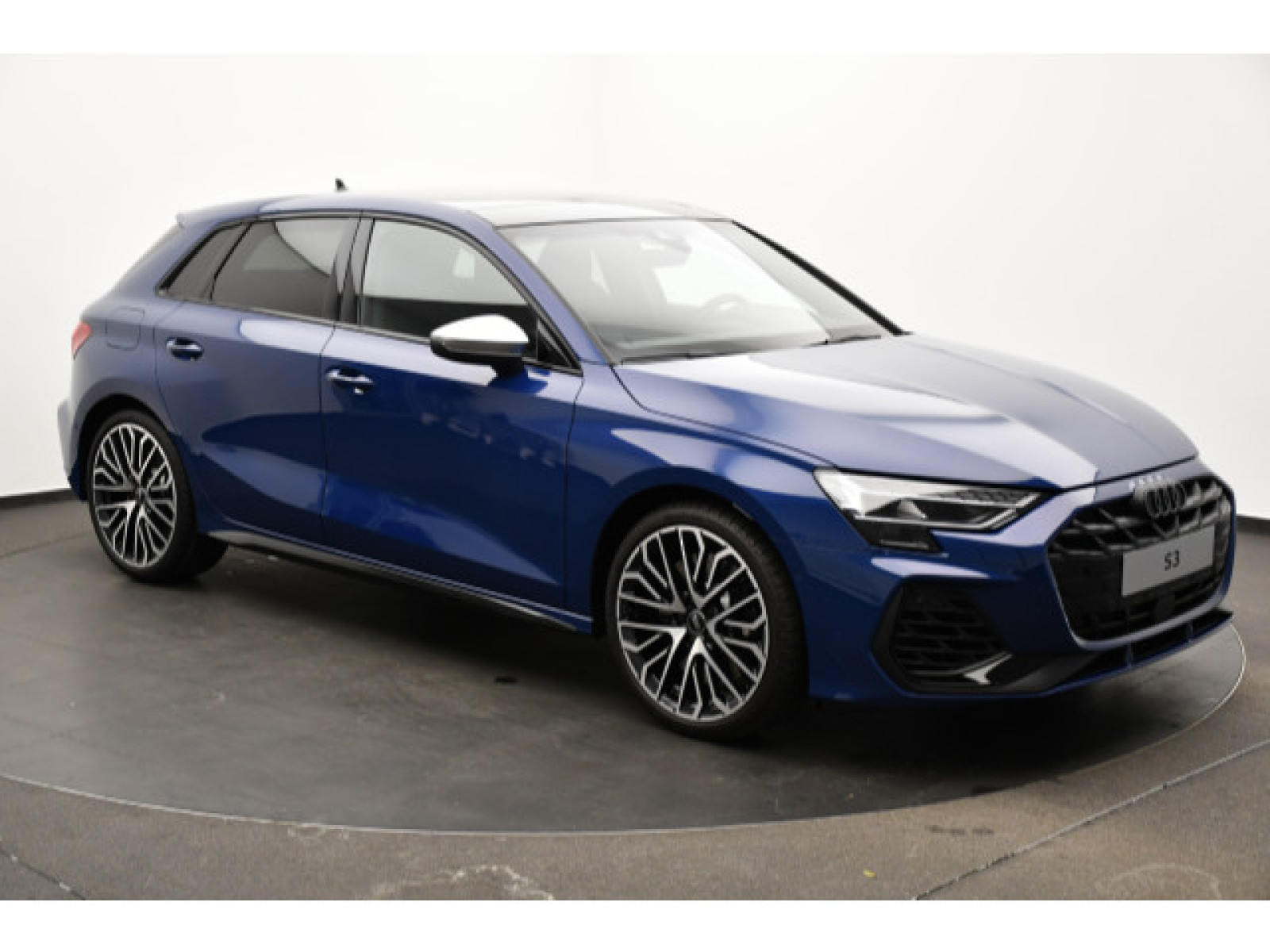 diagonal-frontansicht-aussen