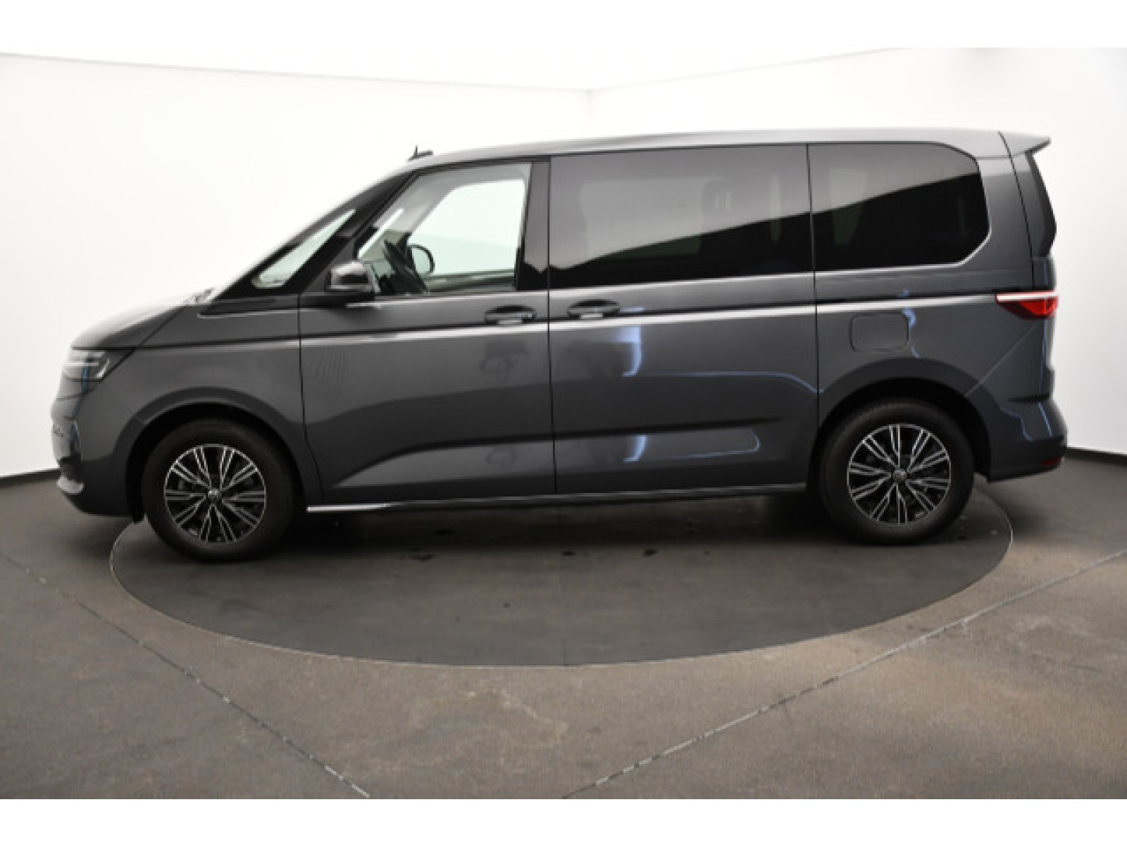 Volkswagen - T7 Multivan_16