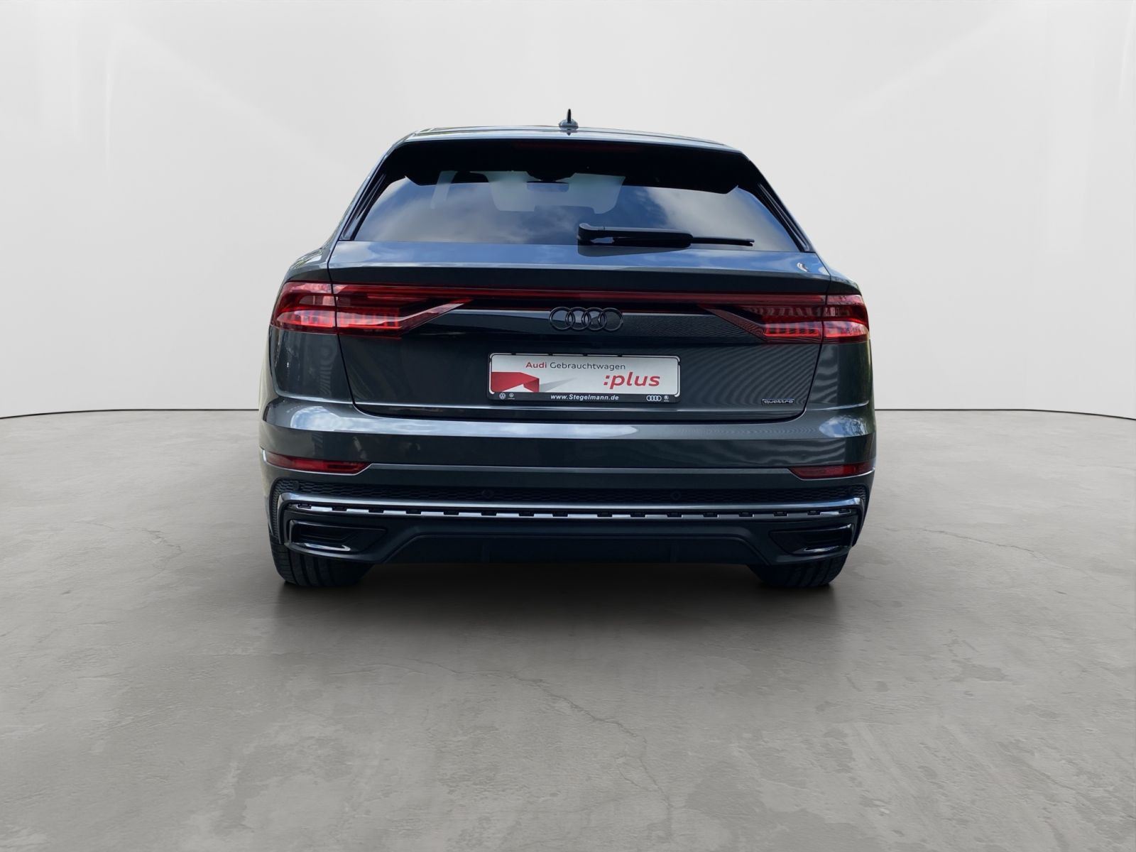 Audi - Q8_5