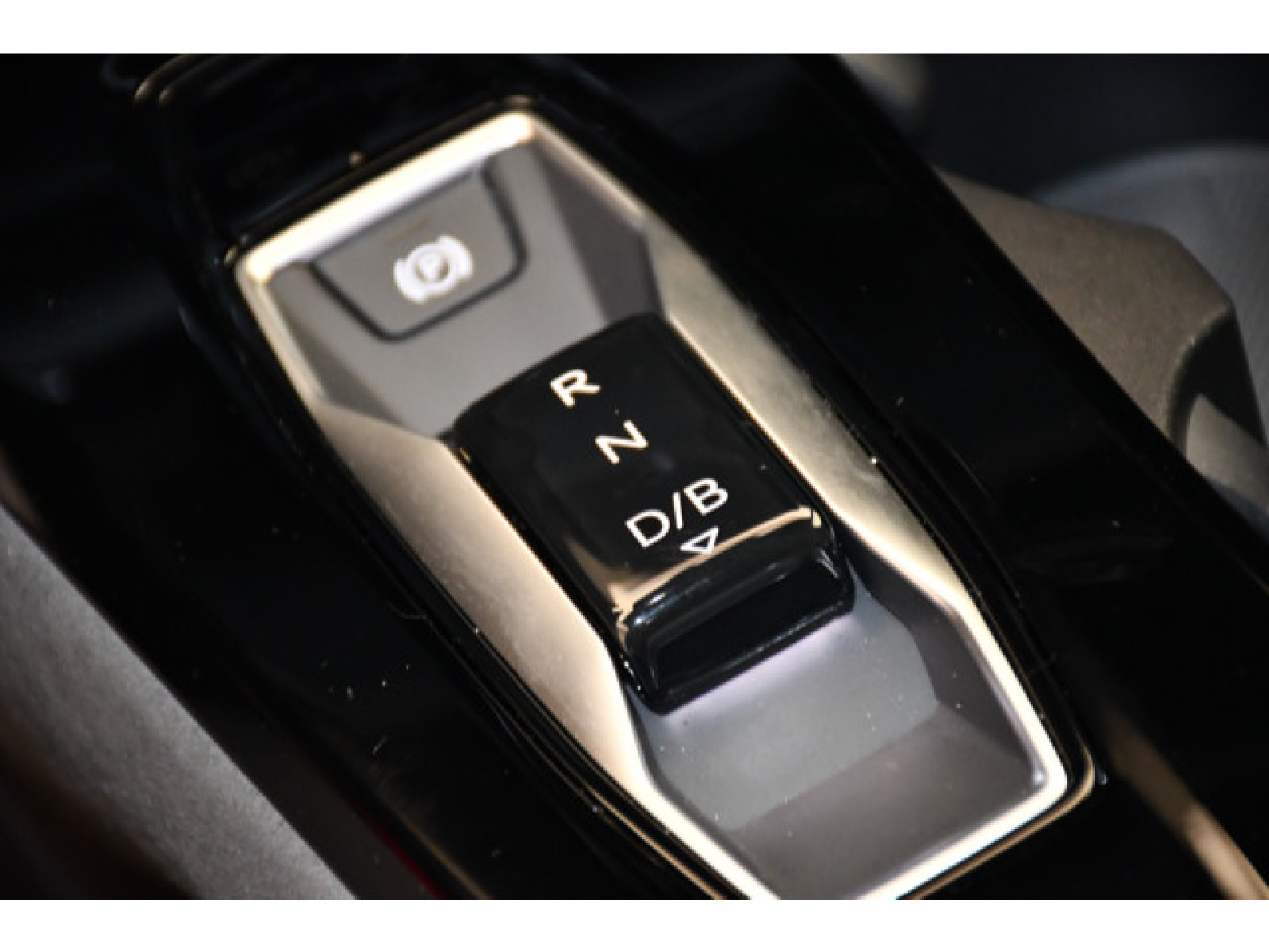 Audi - Q6 e-tron_8