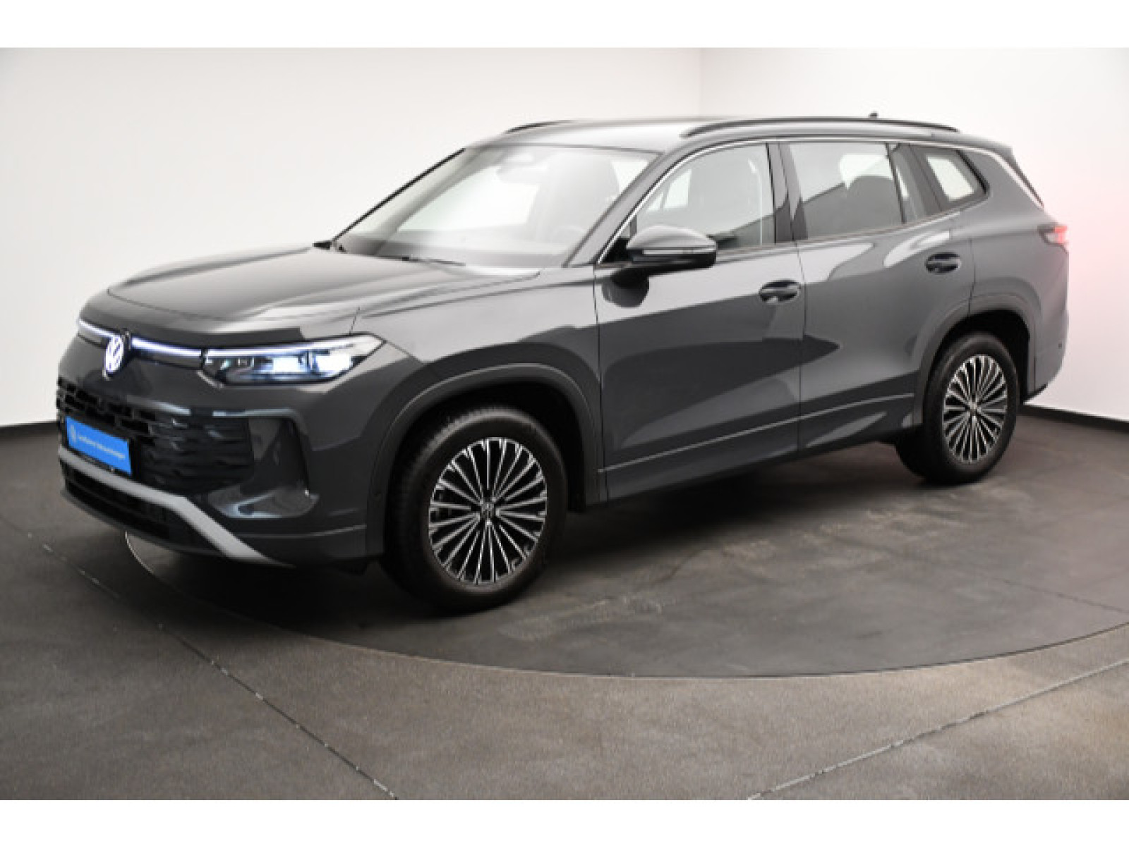 diagonal-frontansicht-aussen