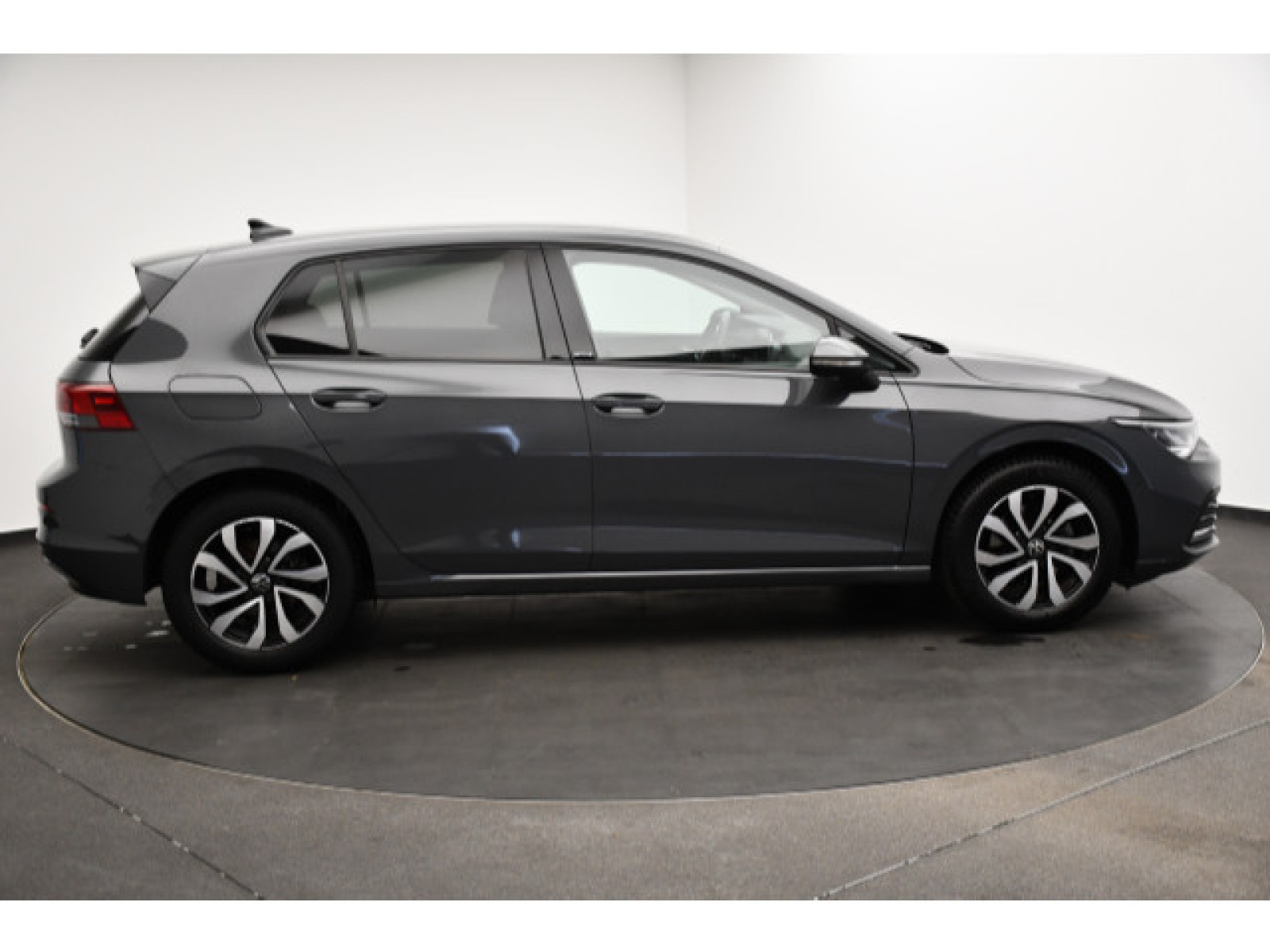 Volkswagen - Golf_15