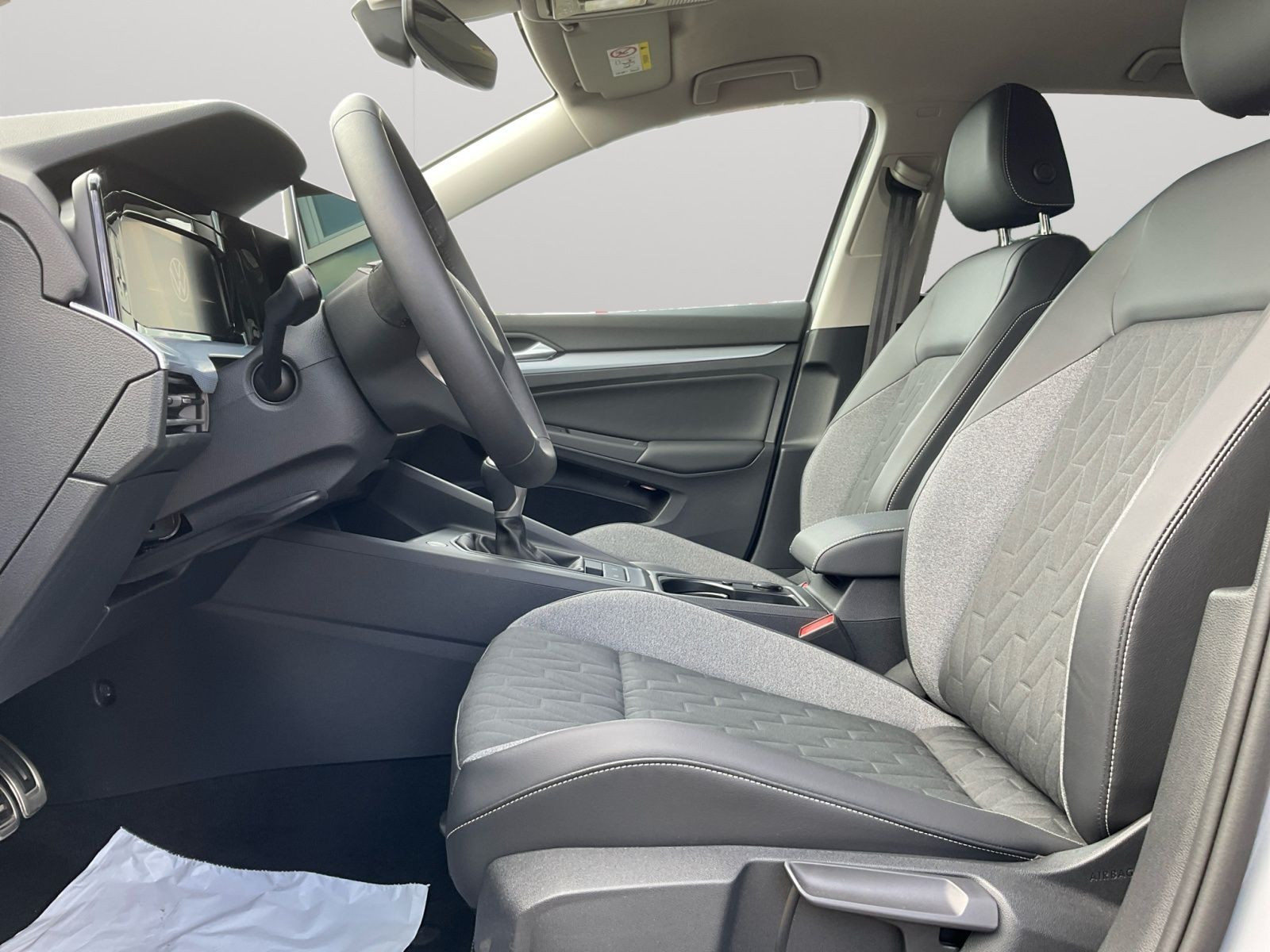 Volkswagen - Golf_9