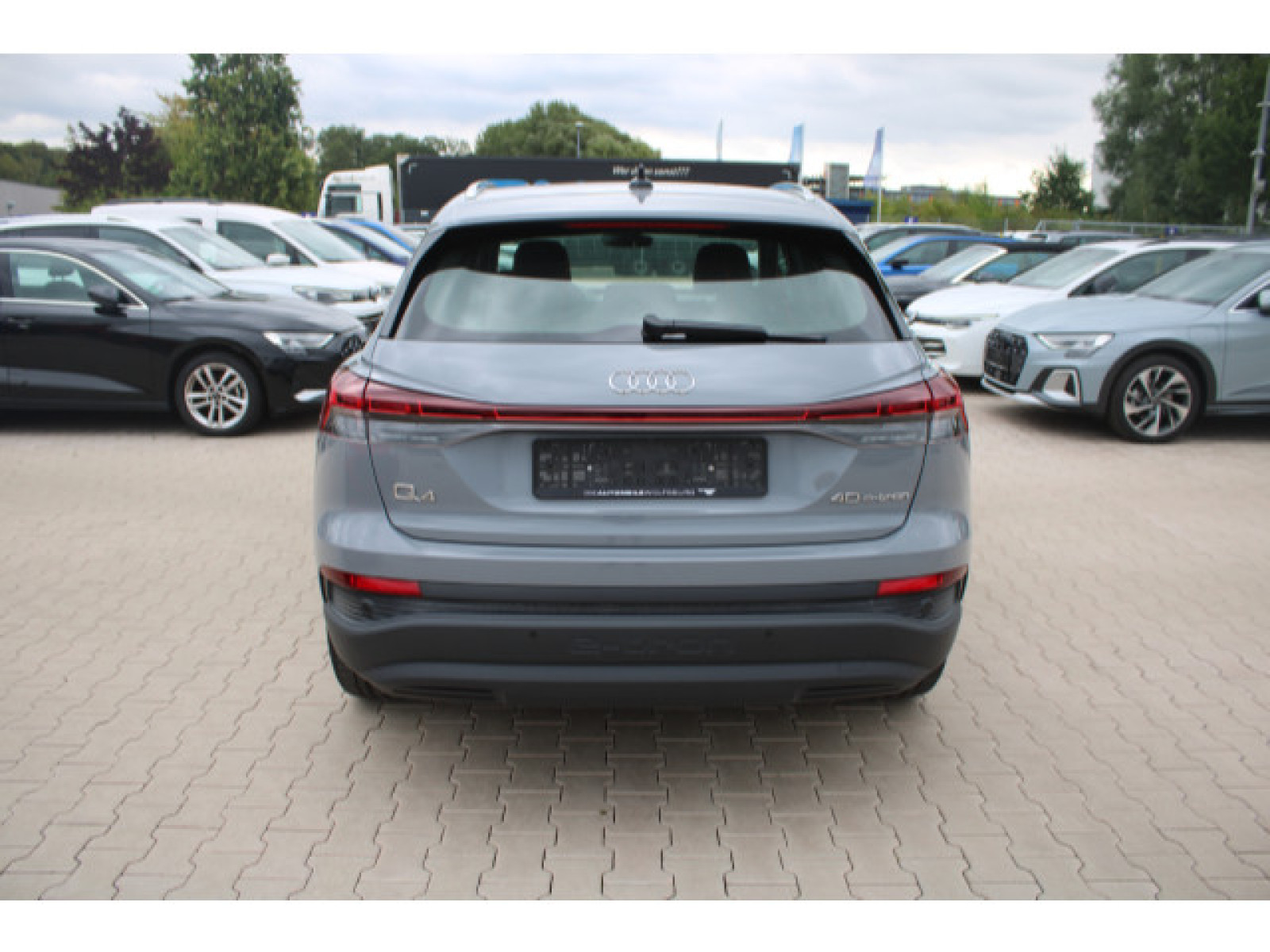 Audi - Q4 e-tron_10