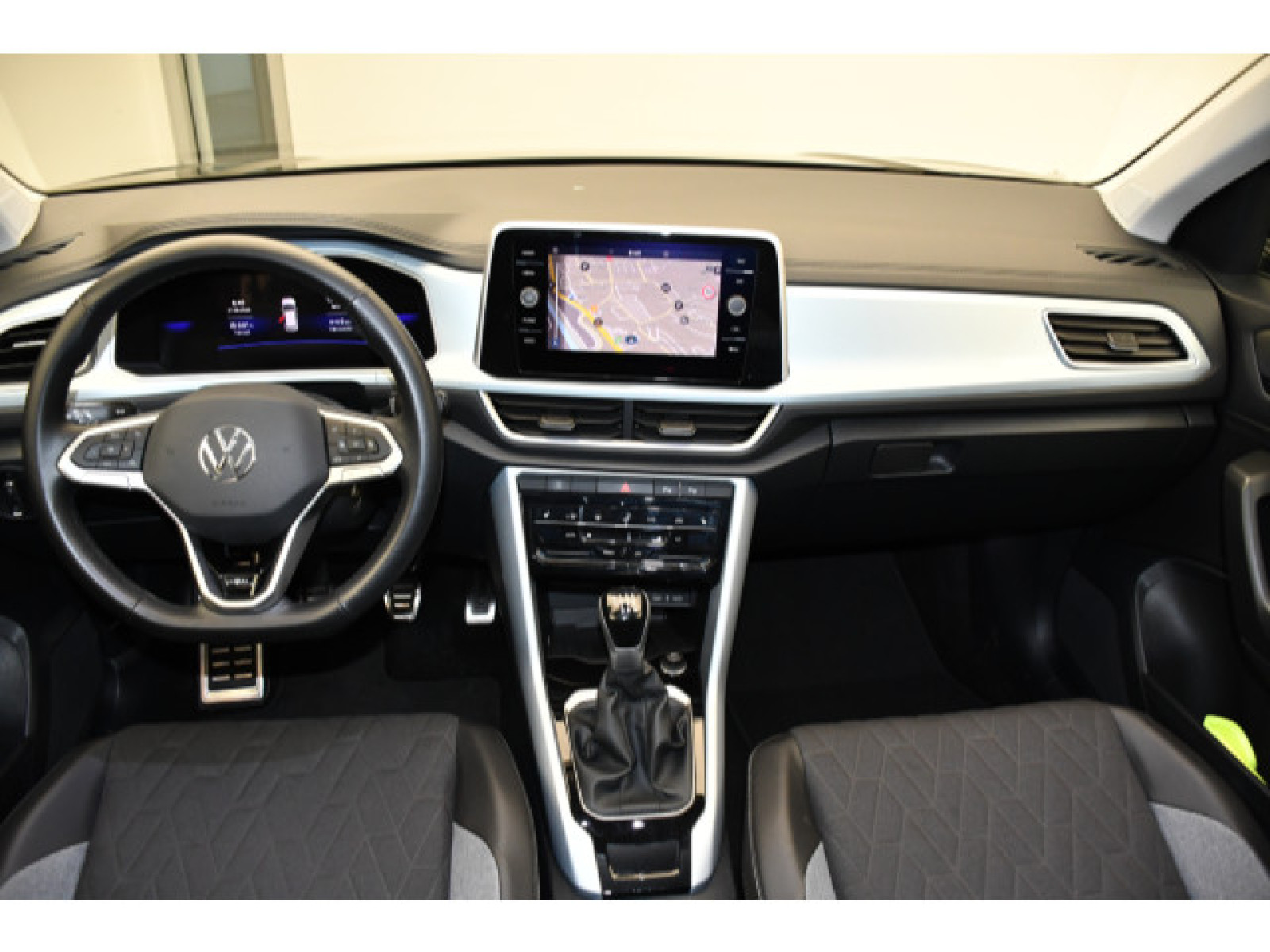 Volkswagen - T-Roc_5