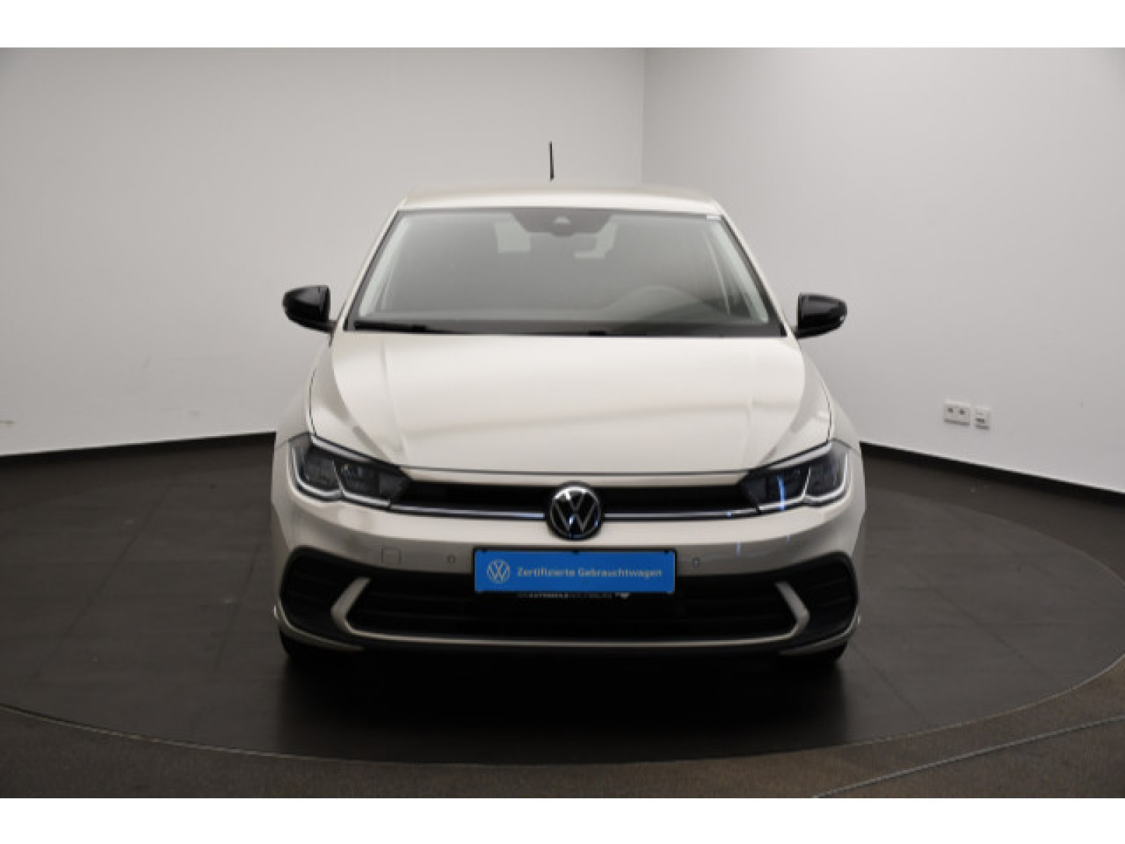 Volkswagen - Polo_16