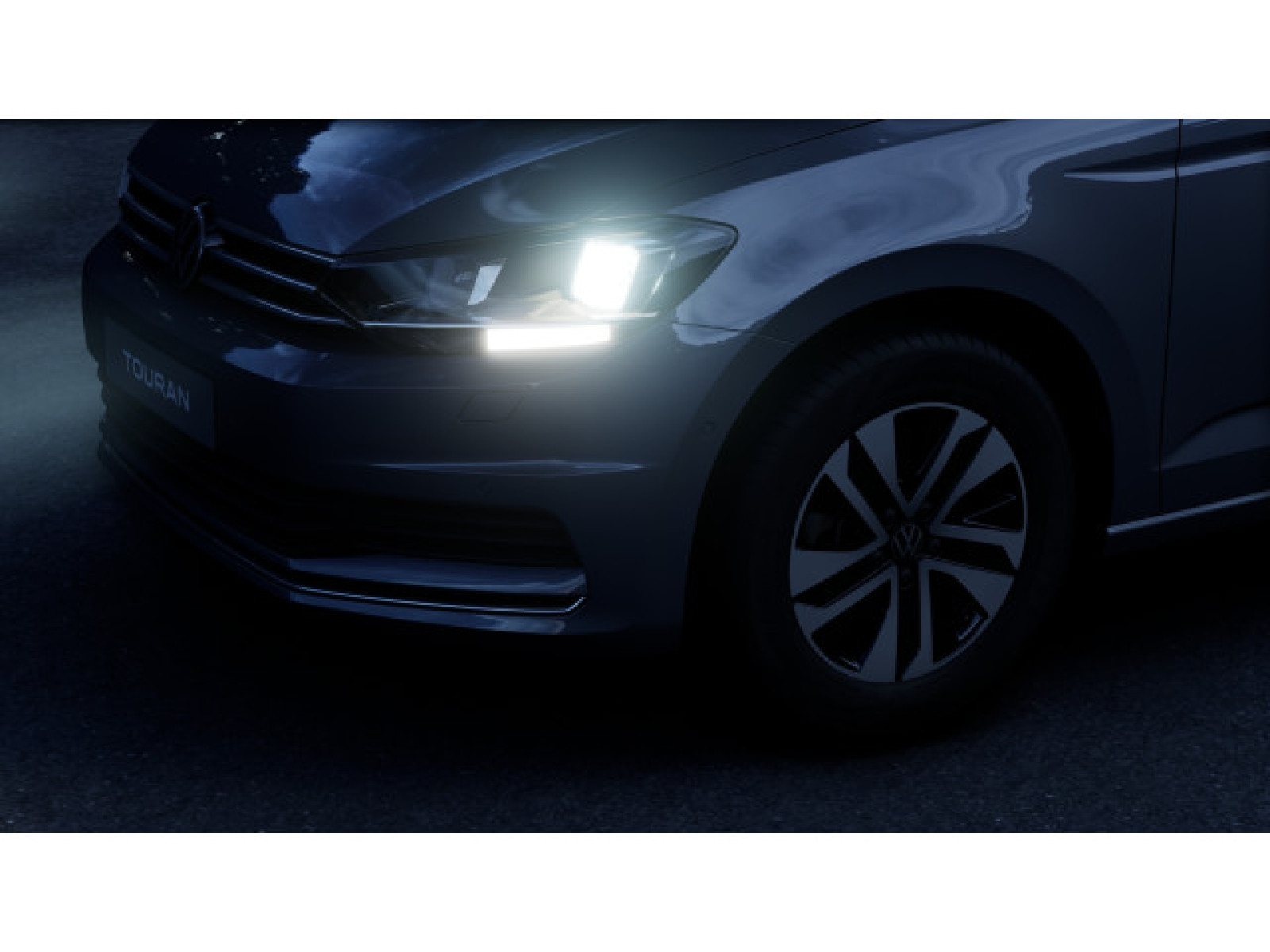 Volkswagen - Touran_10