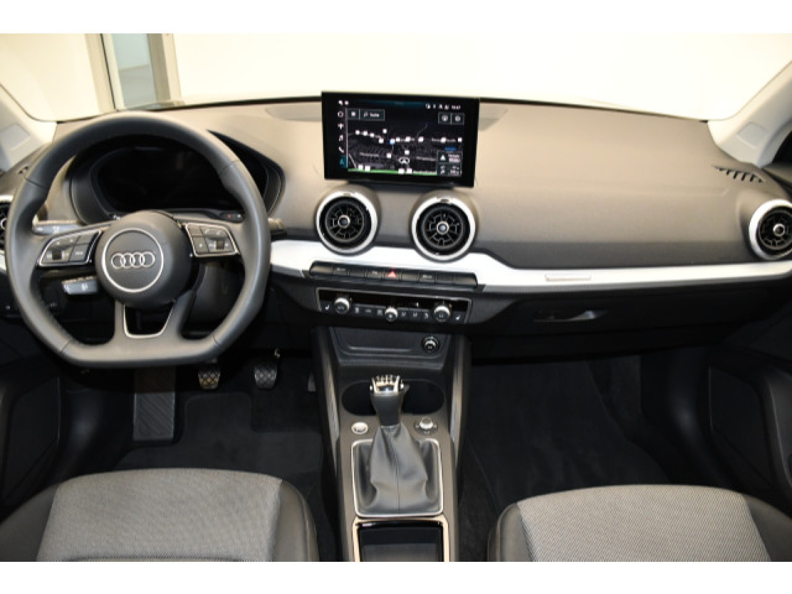 Audi - Q2_6