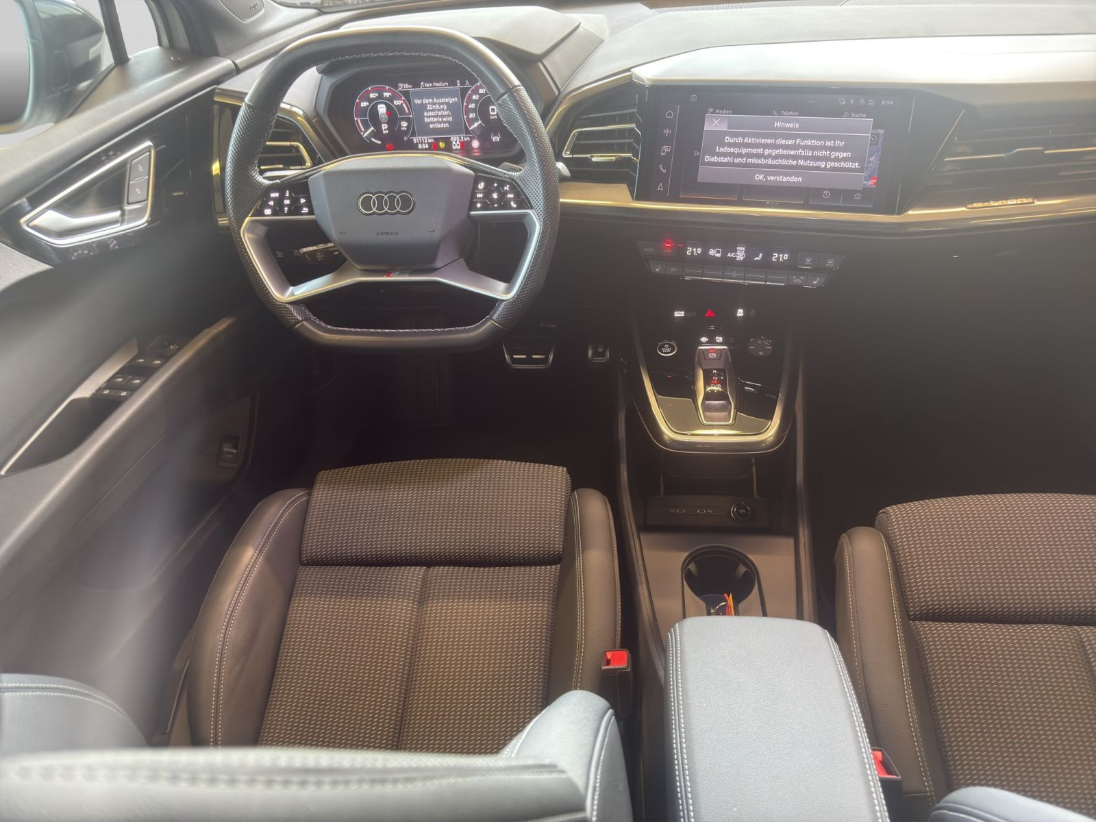 Audi - Q4 e-tron_23