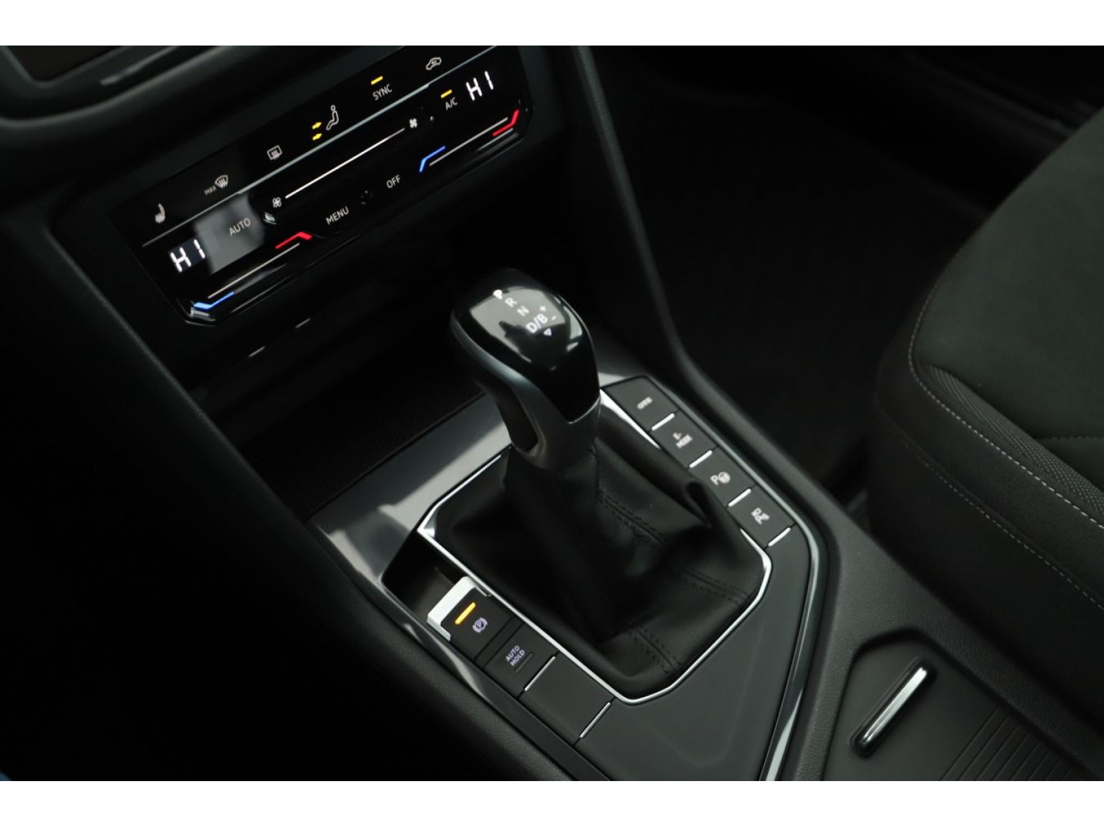Volkswagen - Tiguan_12