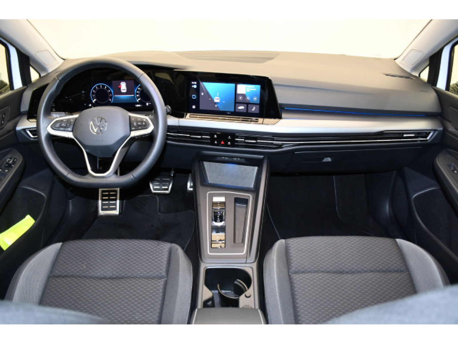 Volkswagen - Golf_4