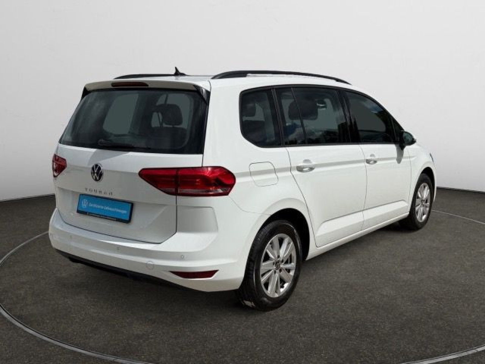 Volkswagen - Touran_5