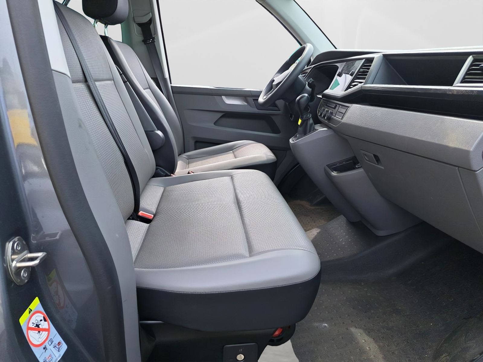 Volkswagen - T6.1 Caravelle_6
