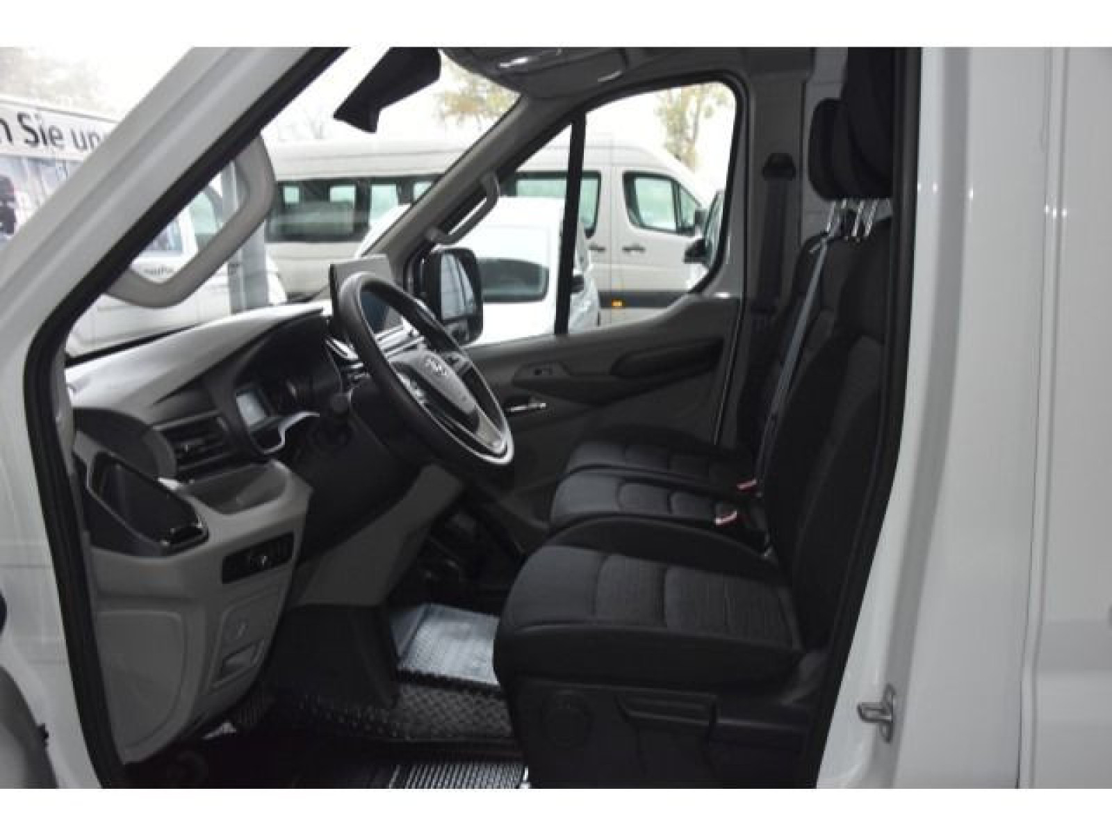Maxus - eDELIVER 9_4