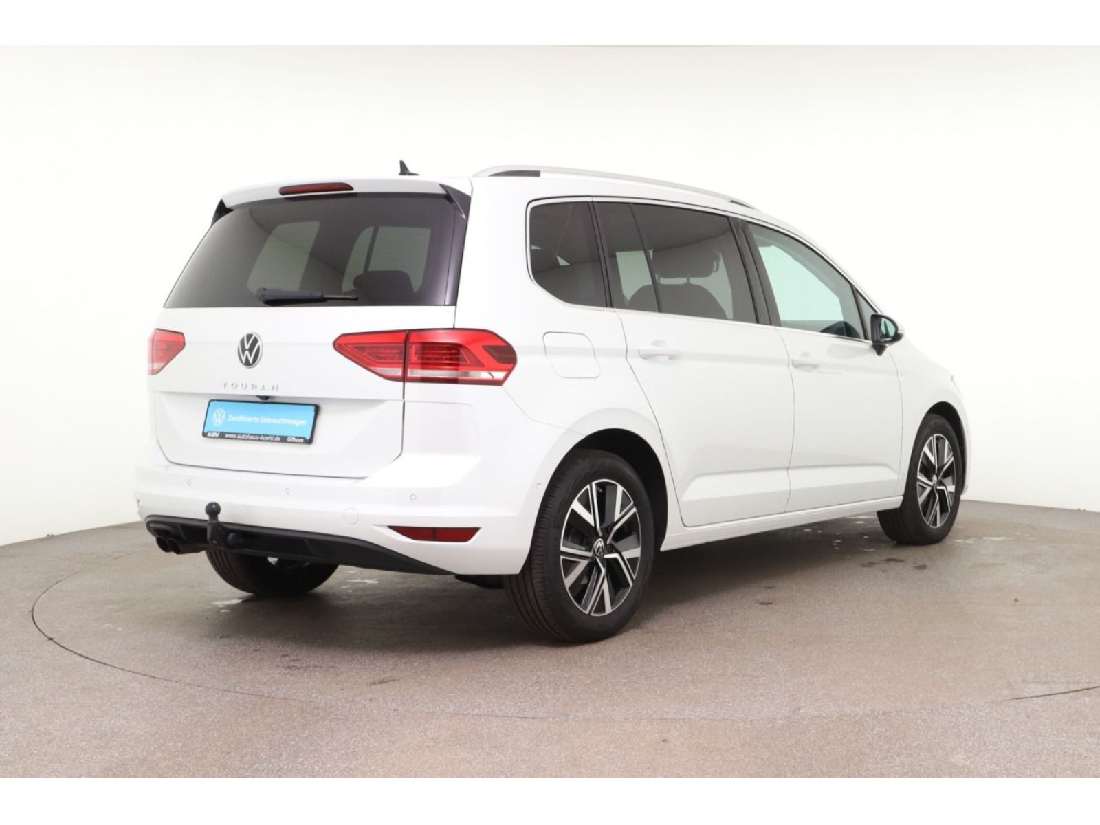 Volkswagen - Touran_2