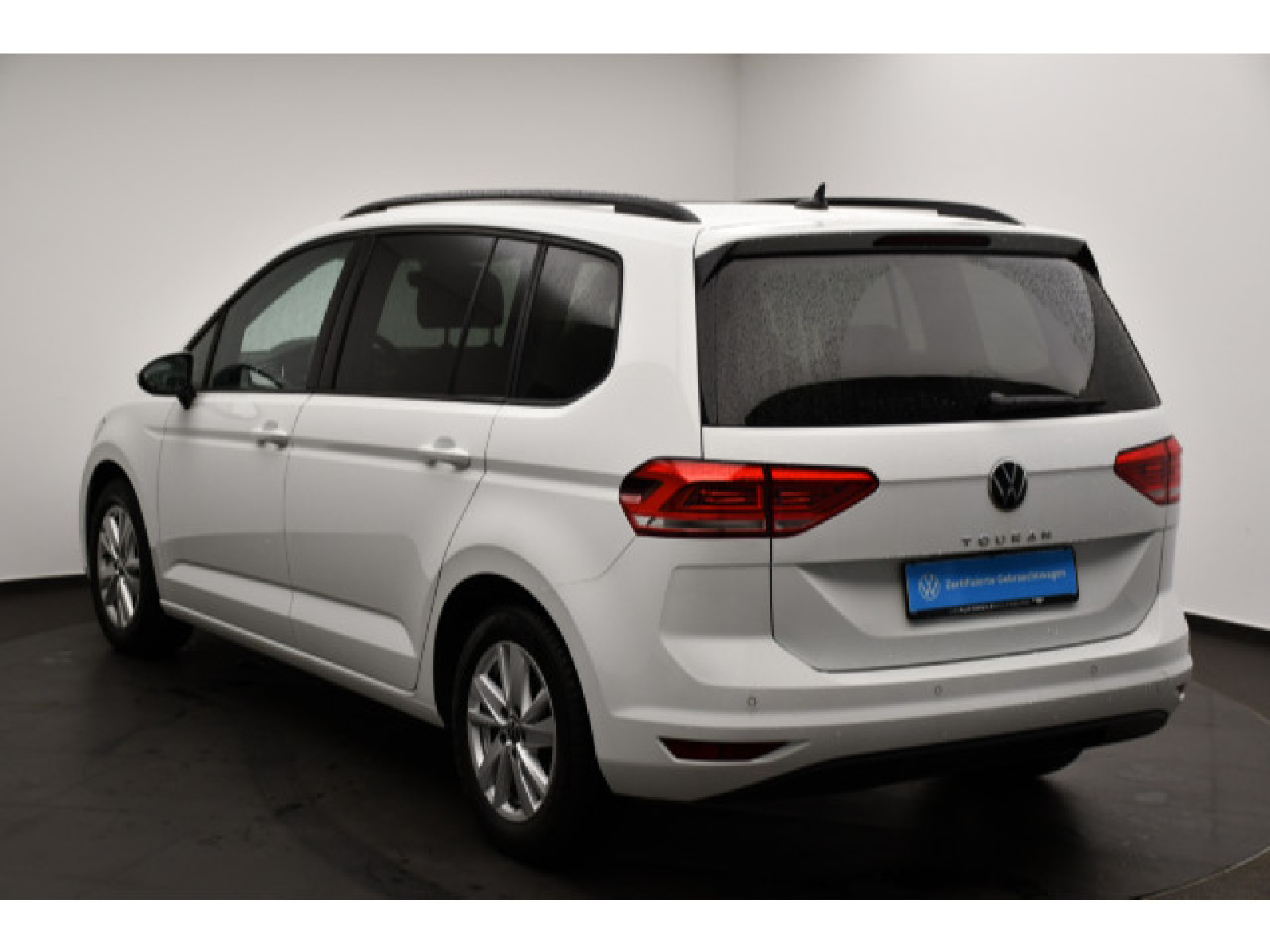 Volkswagen - Touran_17