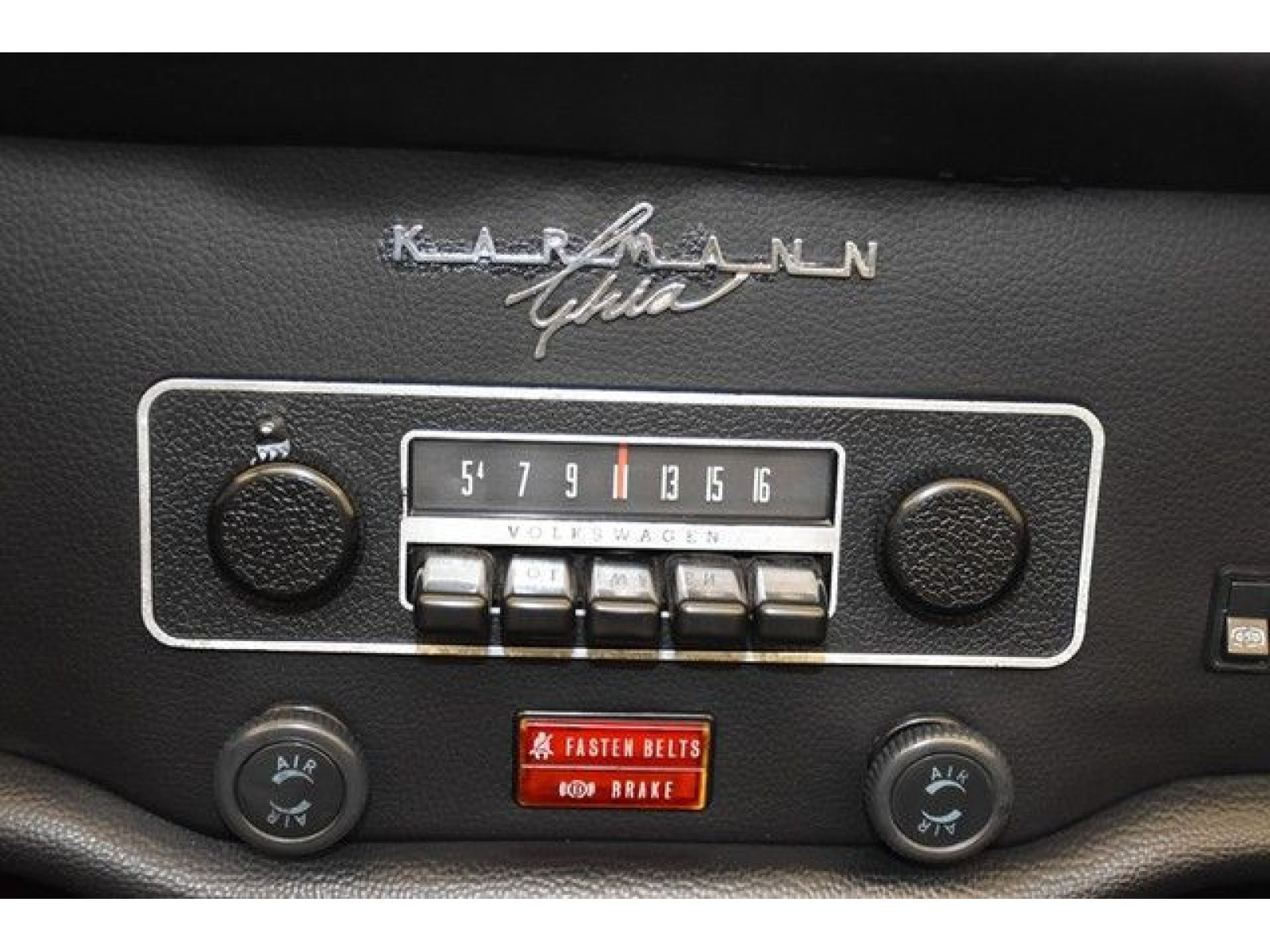 Volkswagen - Karmann Ghia_7