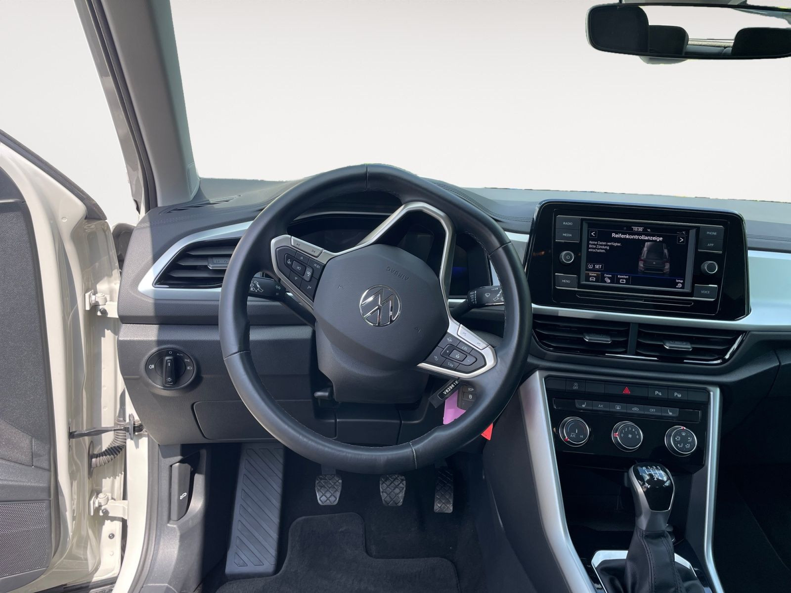 Volkswagen - T-Roc_13