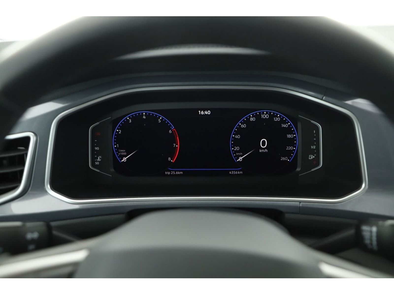 Volkswagen - T-Roc_9