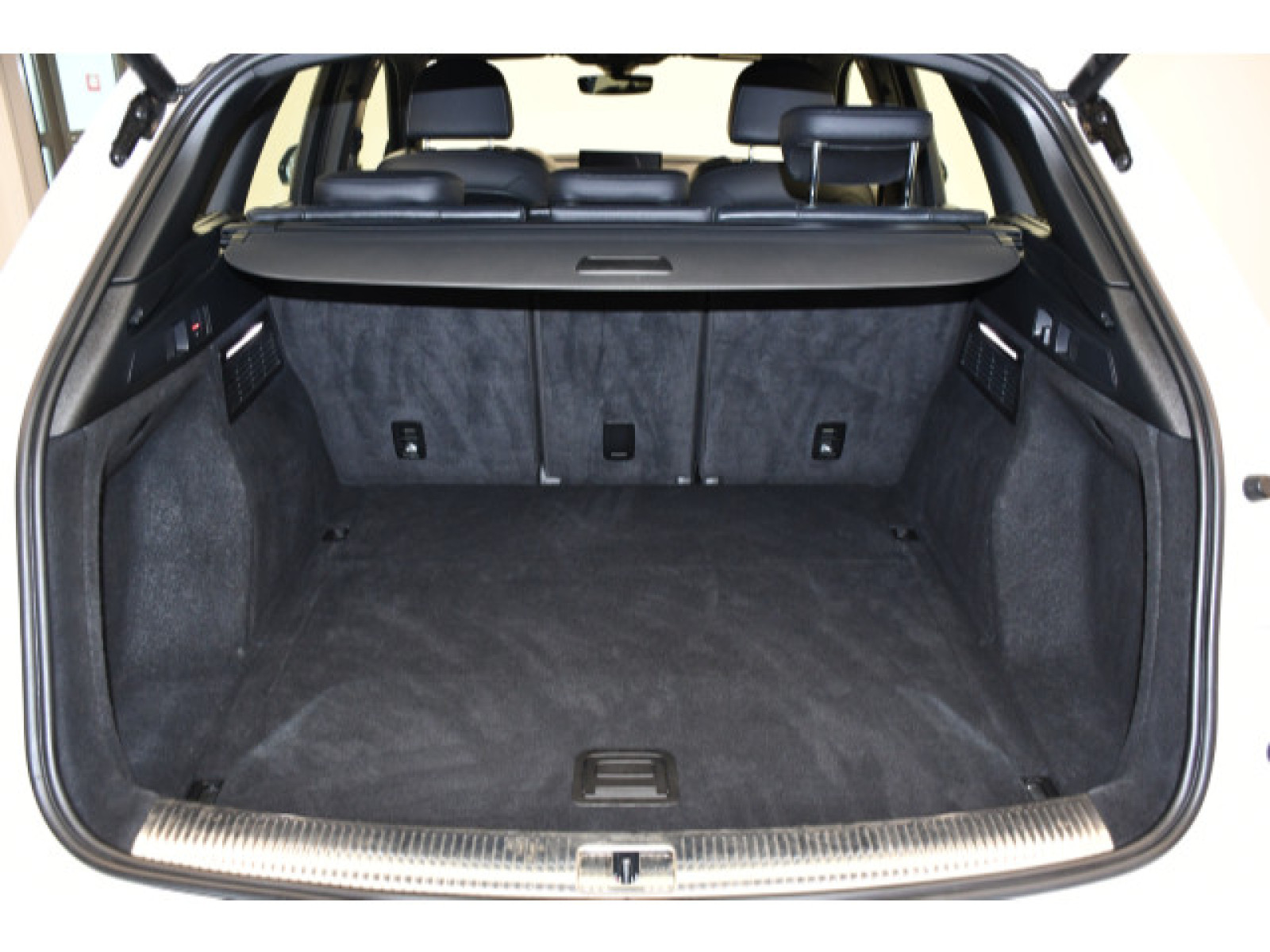 Audi - Q5_9