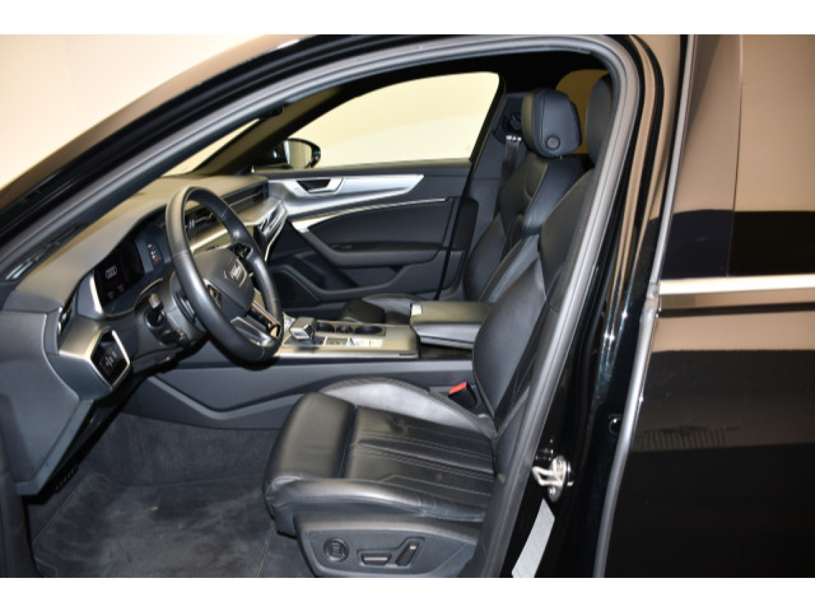 Audi - A6_4