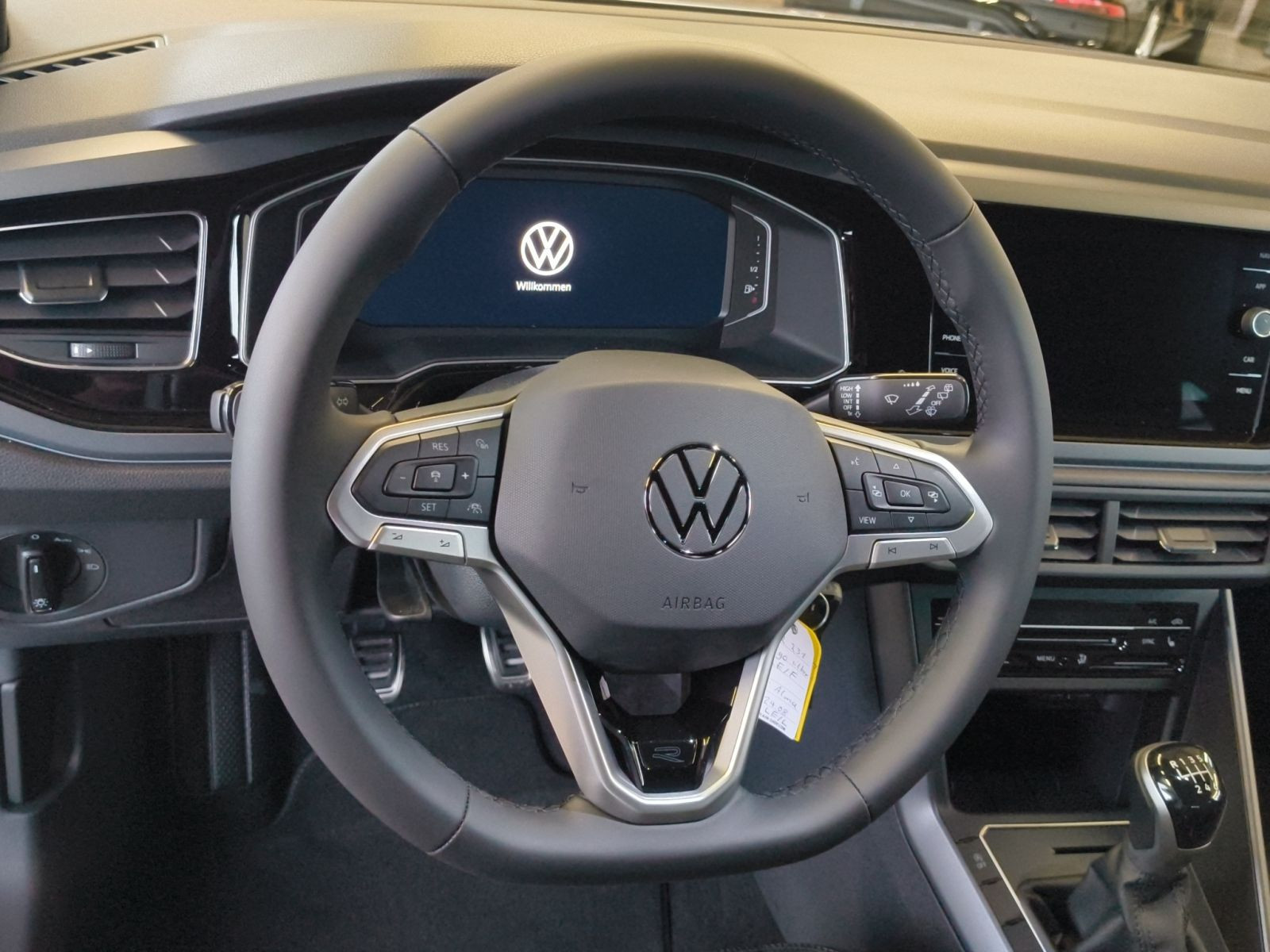 Volkswagen - Taigo_11