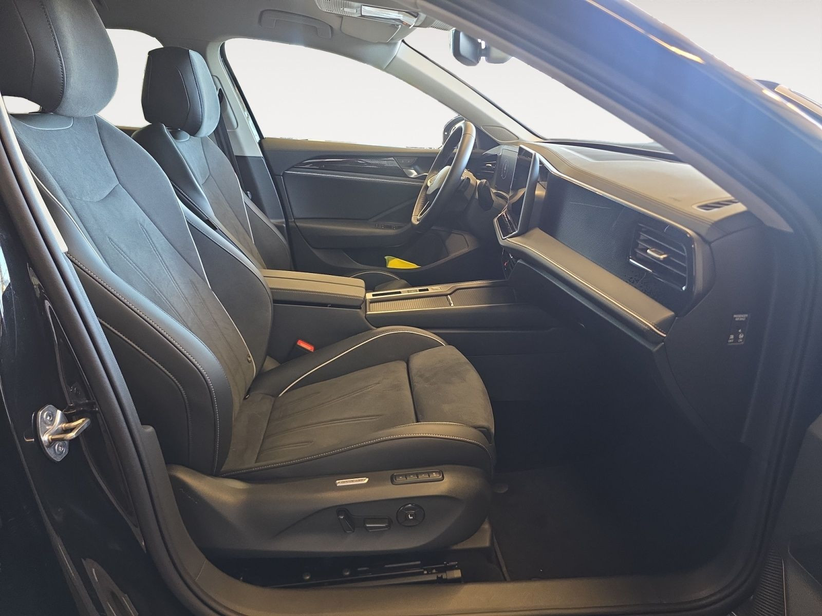 Volkswagen - Passat Variant_16