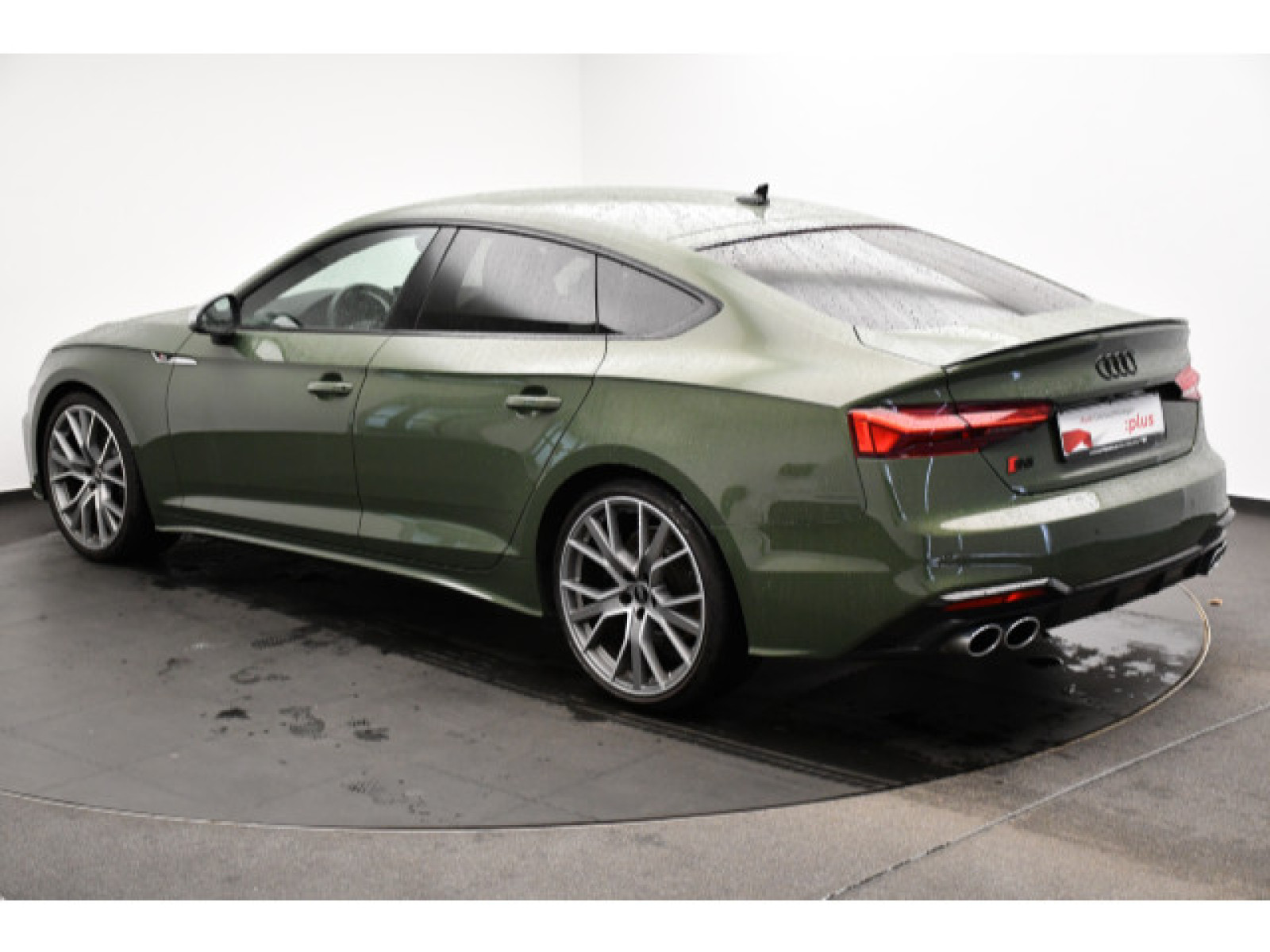 diagonalansicht-hinten-aussen