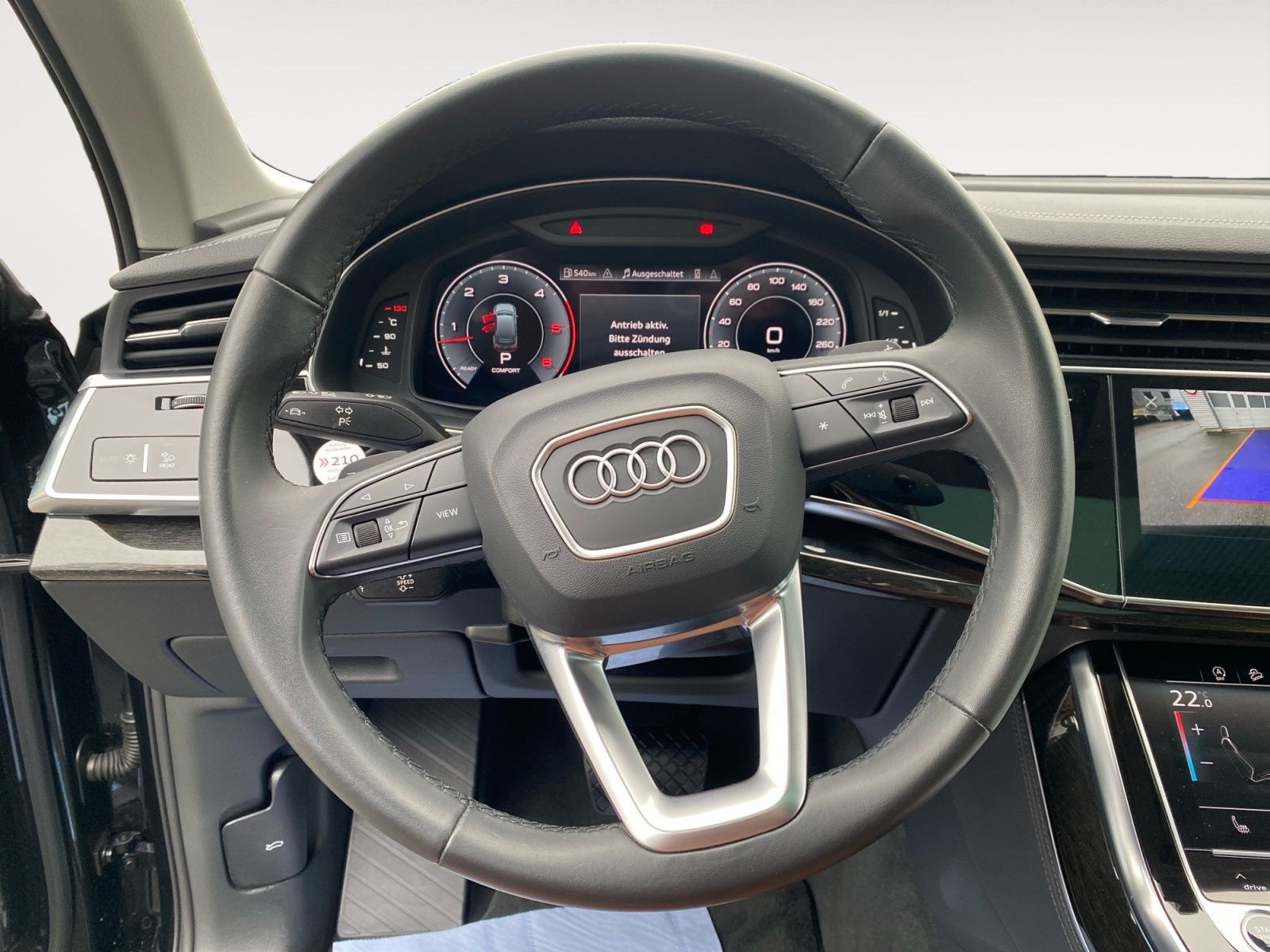 Audi - Q7_13