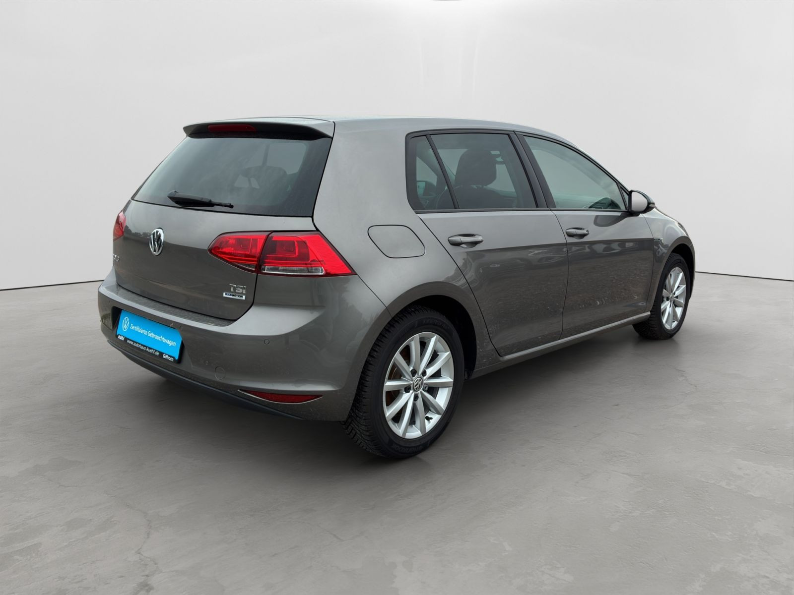 Volkswagen - Golf_5