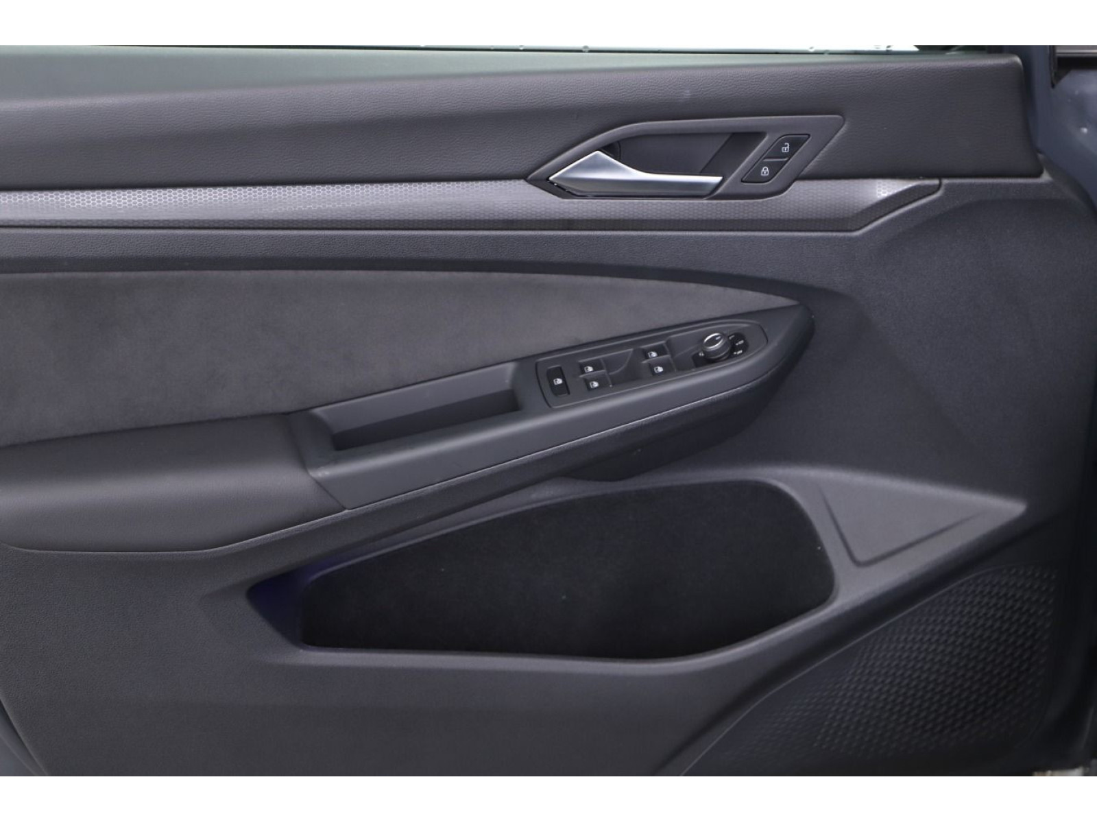 Volkswagen - Golf GTI_13