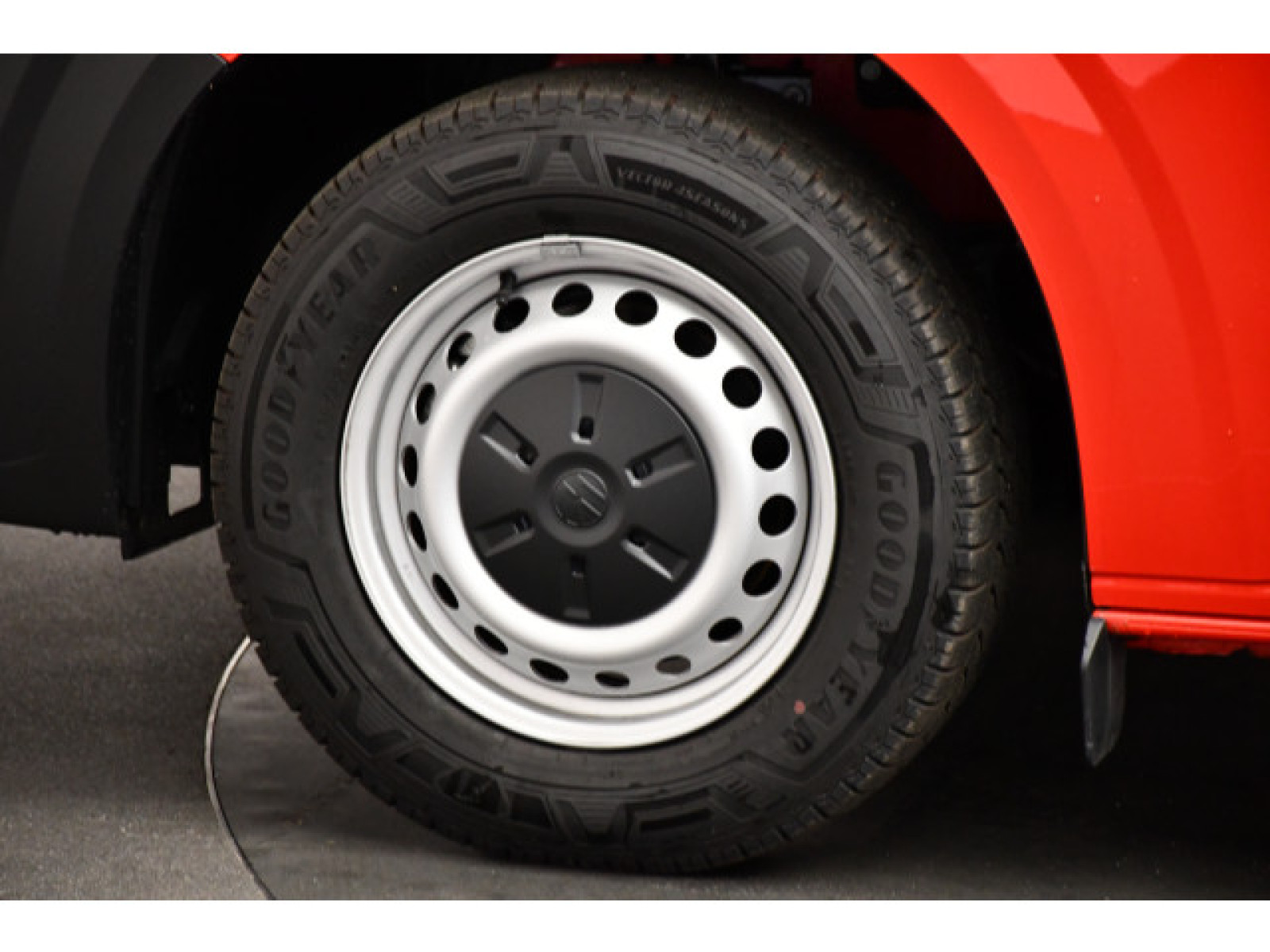 Volkswagen - New Transporter_16