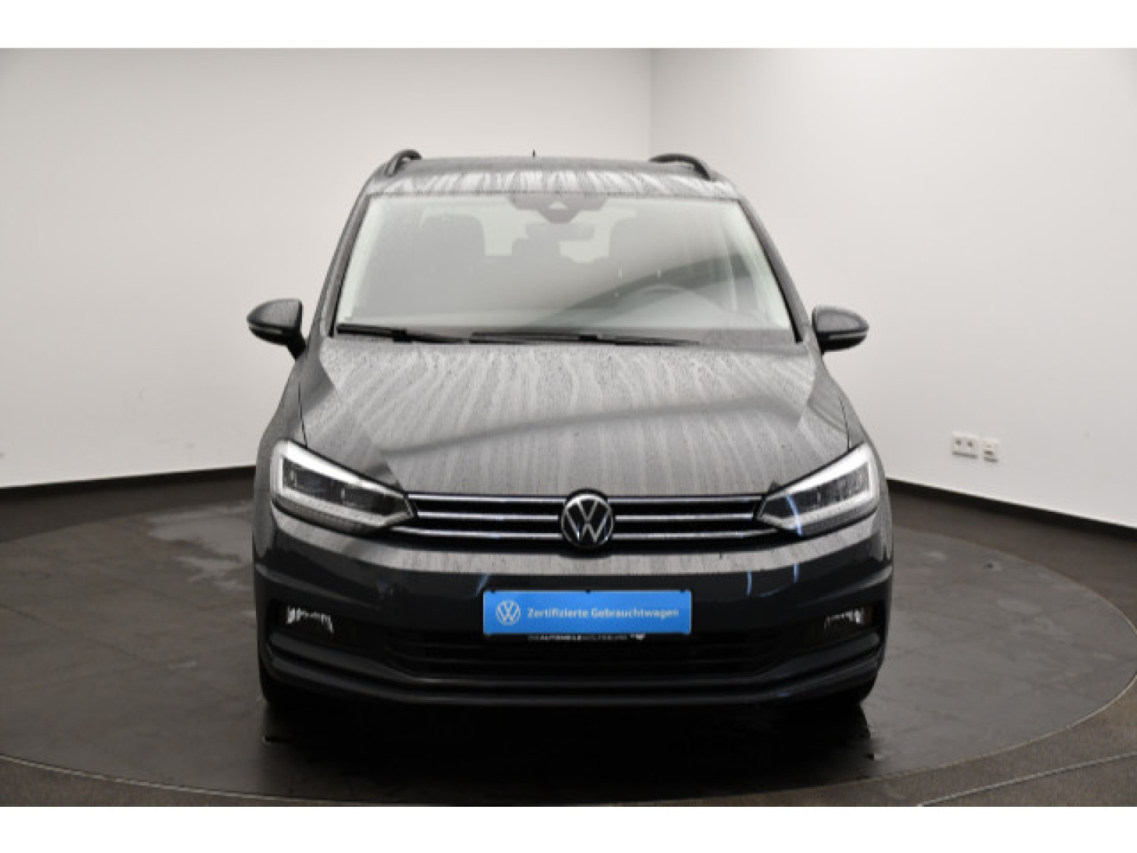 Volkswagen - Touran_18