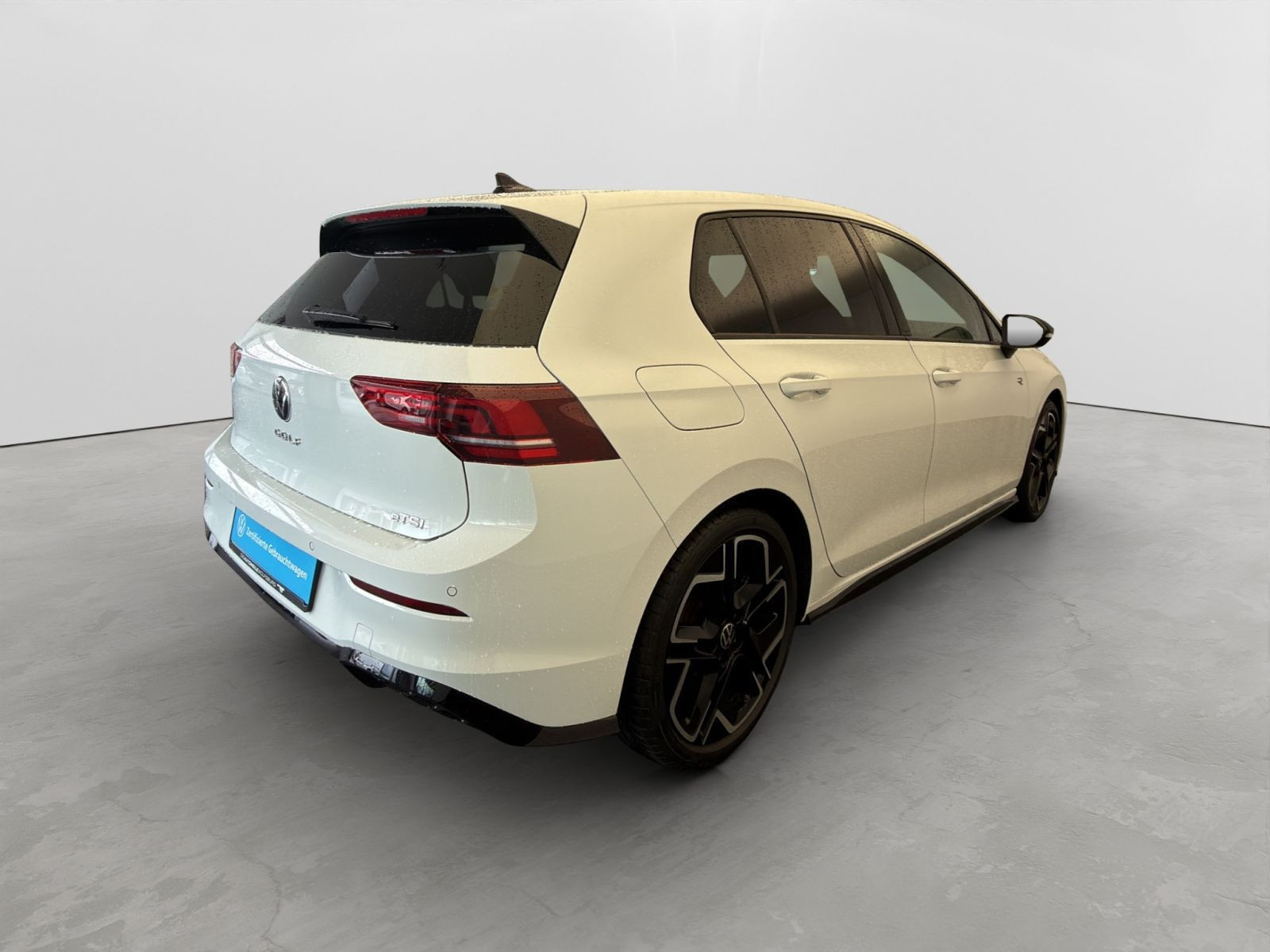 Volkswagen - Golf_5