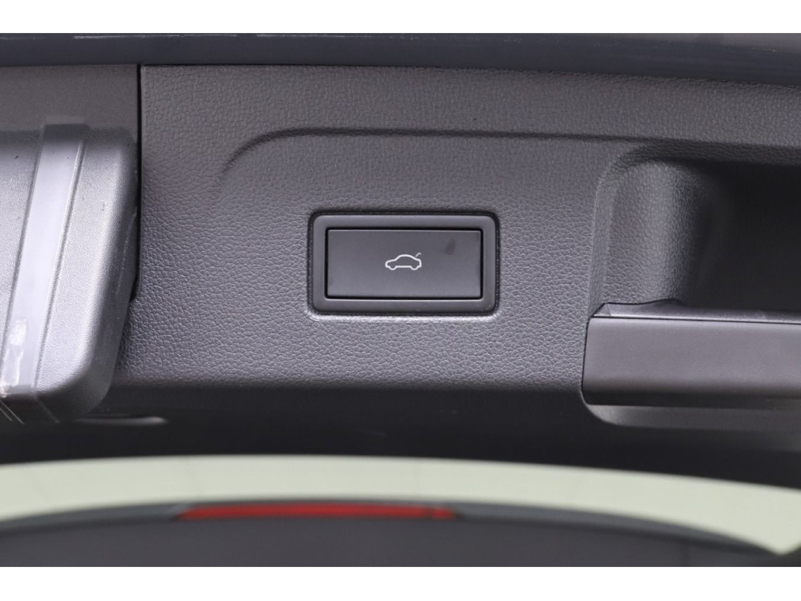Volkswagen - Touran_14