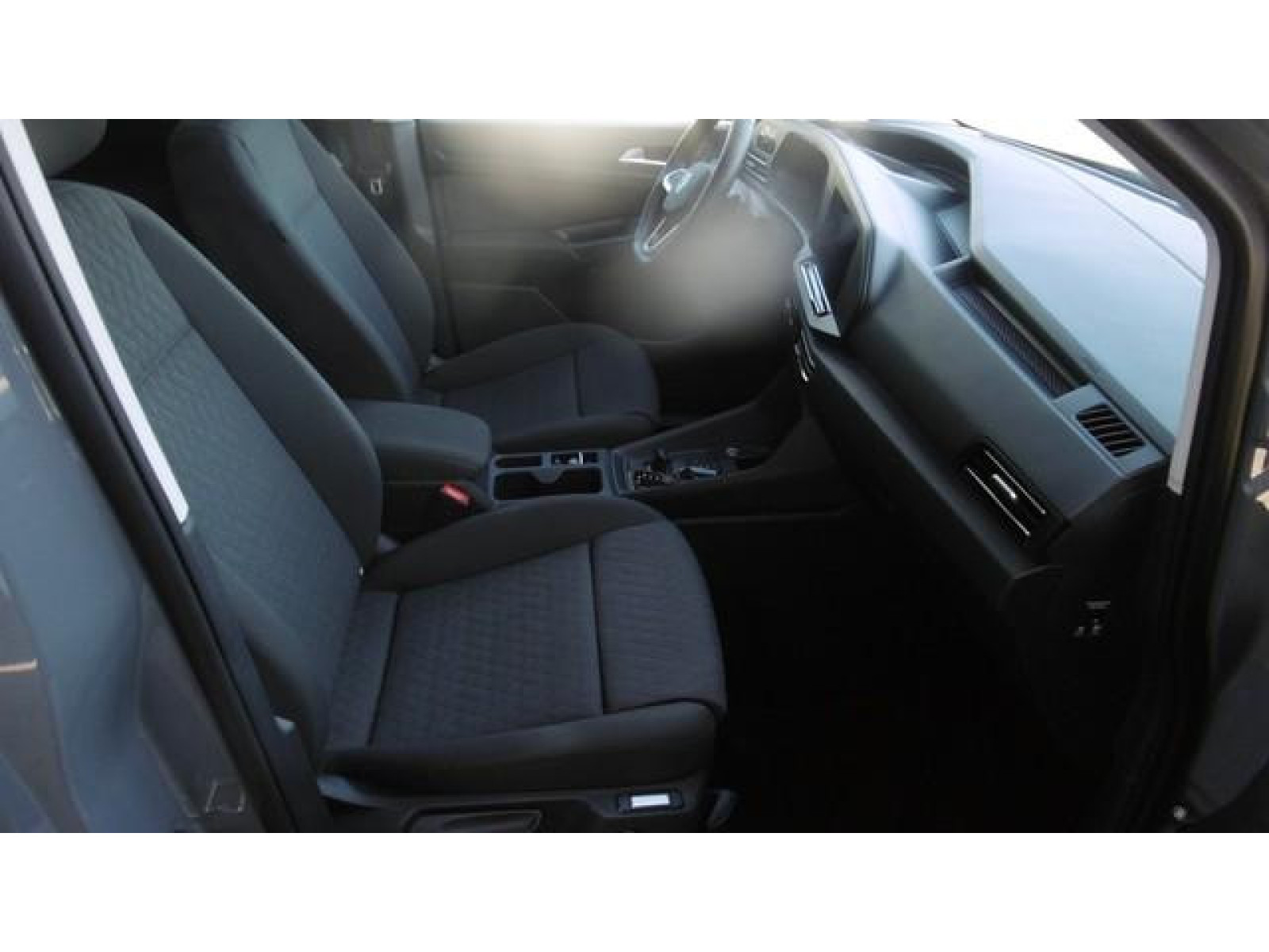 Volkswagen - Caddy_13