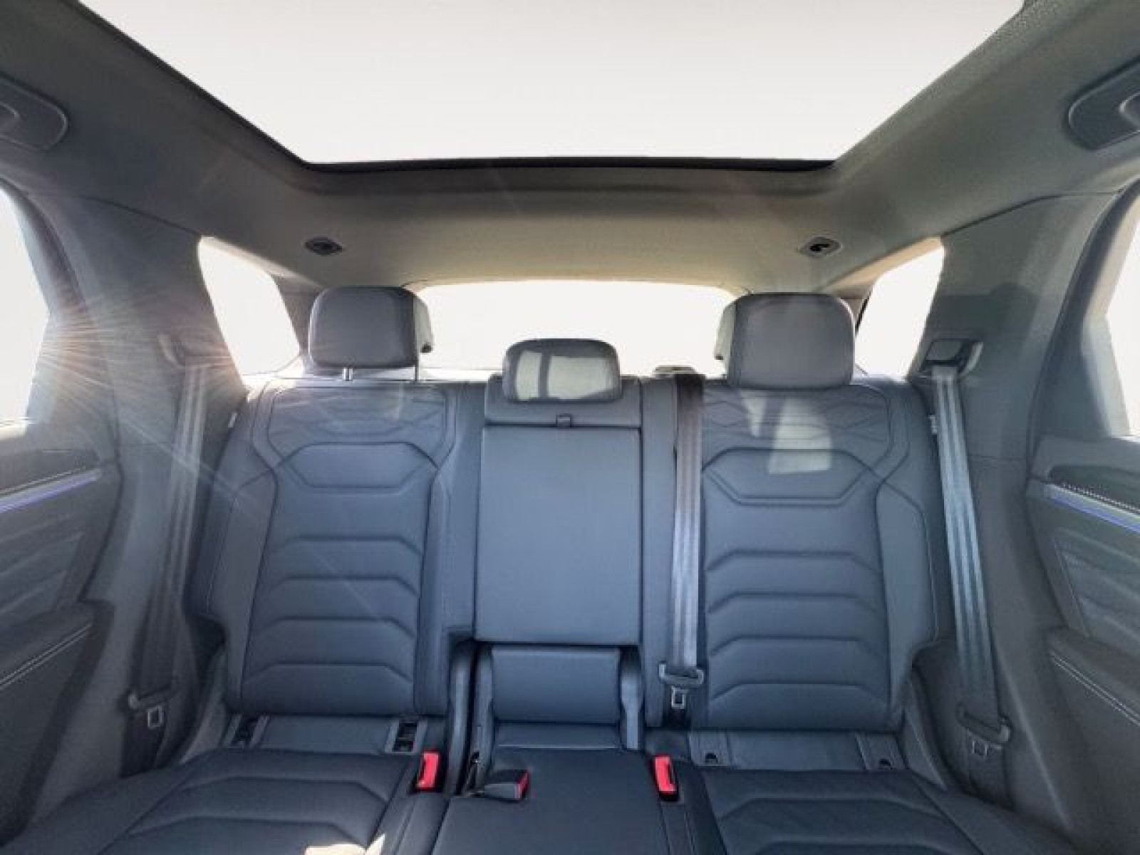 Volkswagen - Touareg_13