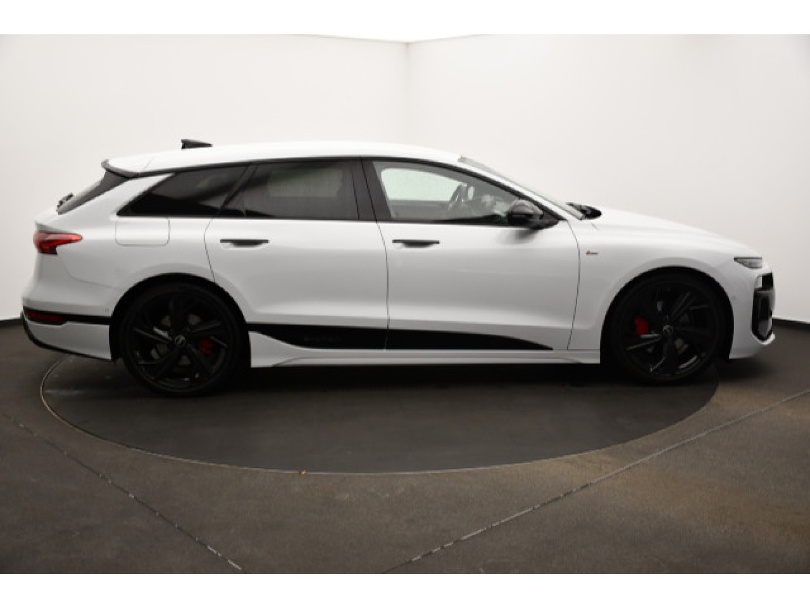Audi - A6 Avant e-tron_20