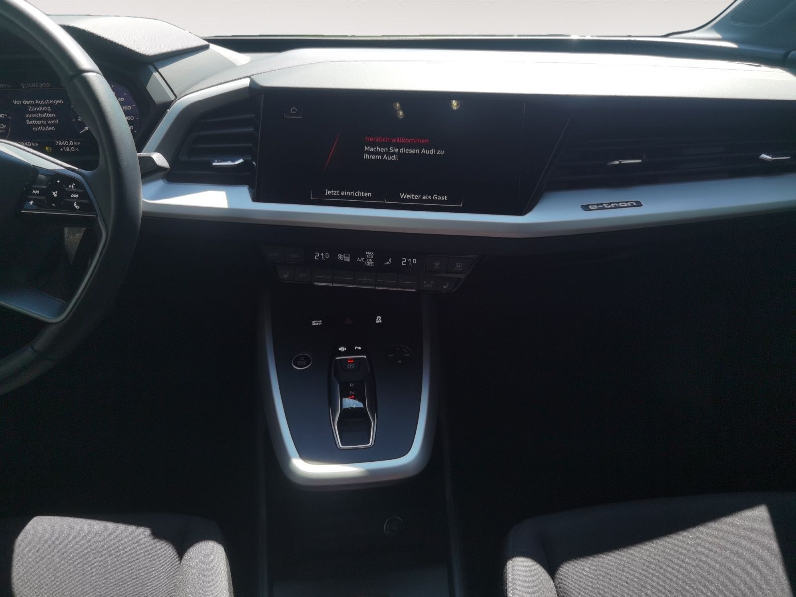 Audi - Q4 e-tron_13
